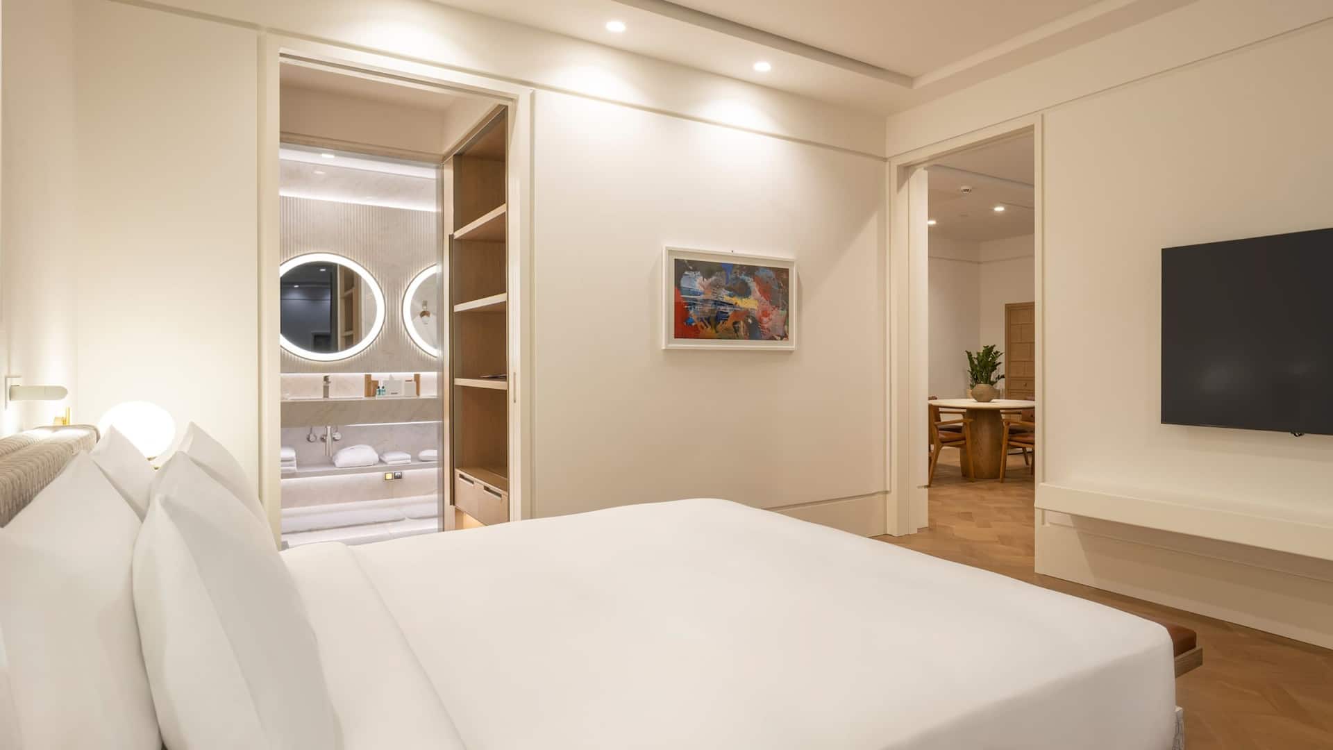 Hyatt Regency İzmir İstinyePark Regency Suite Bedroom