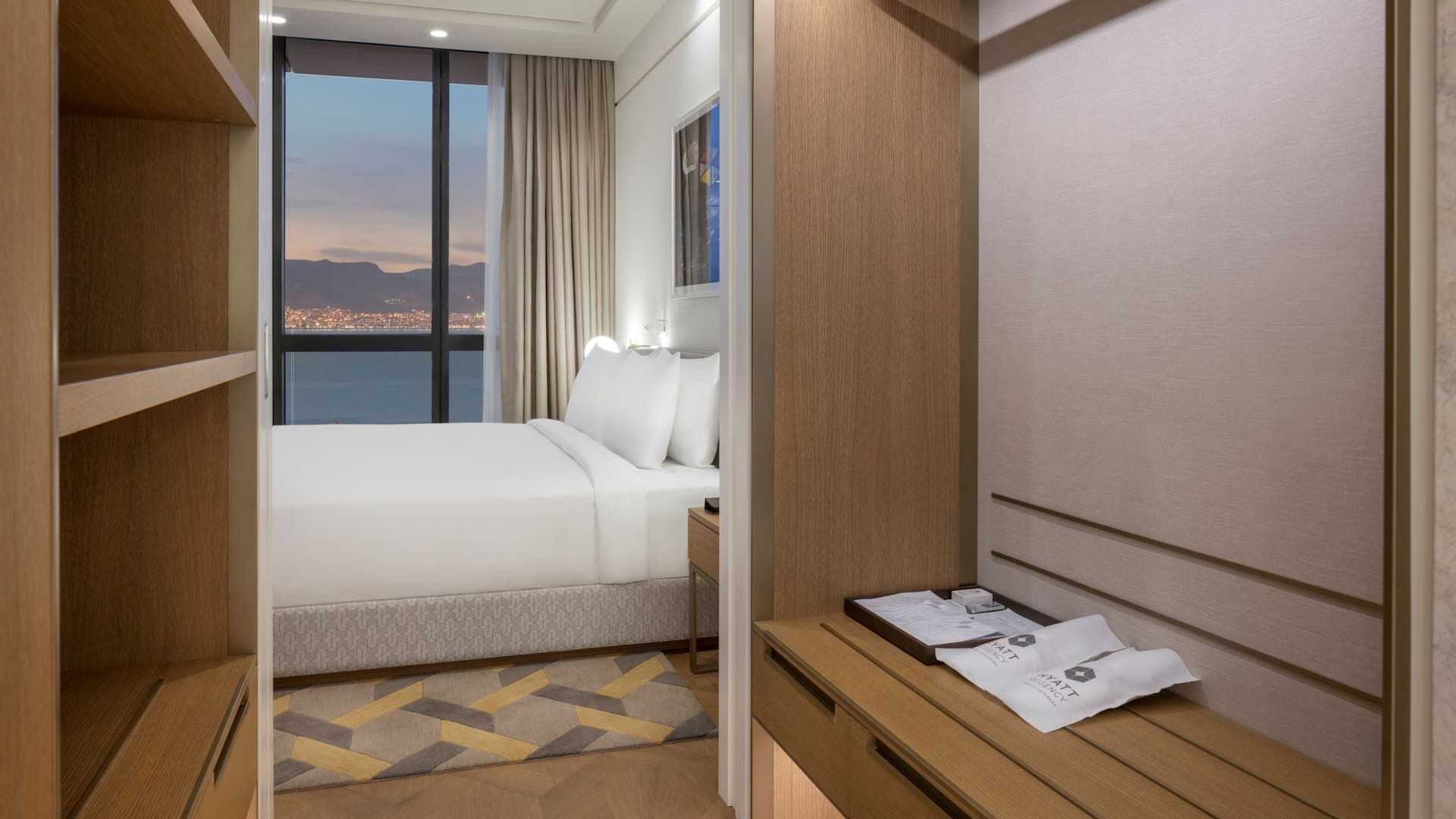 Hyatt Regency İzmir İstinyePark Regency Suite Cloak Room
