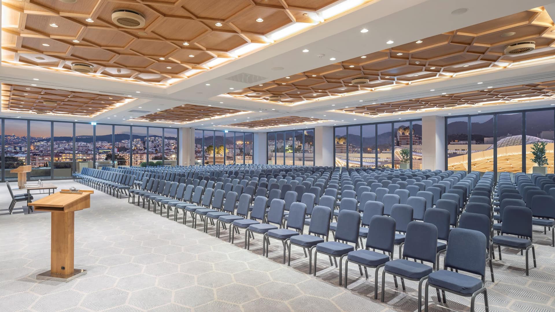 Hyatt Regency İzmir İstinyePark Istinye Meeting Room With Theatre Style