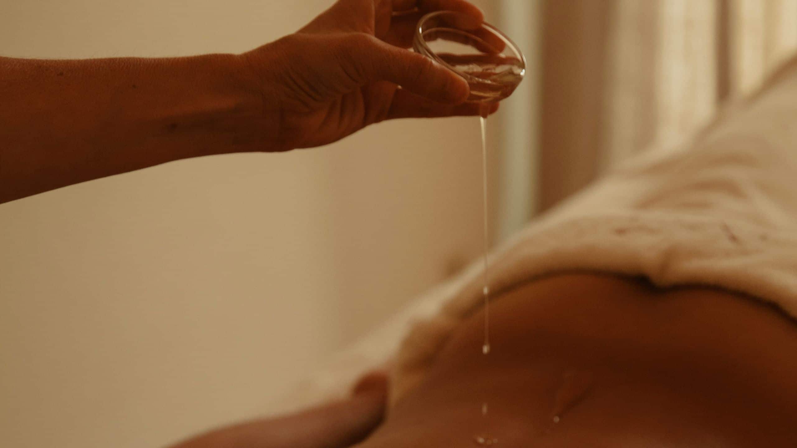 La Zambra Resort Mood Spa Back Massage Oil Treatment