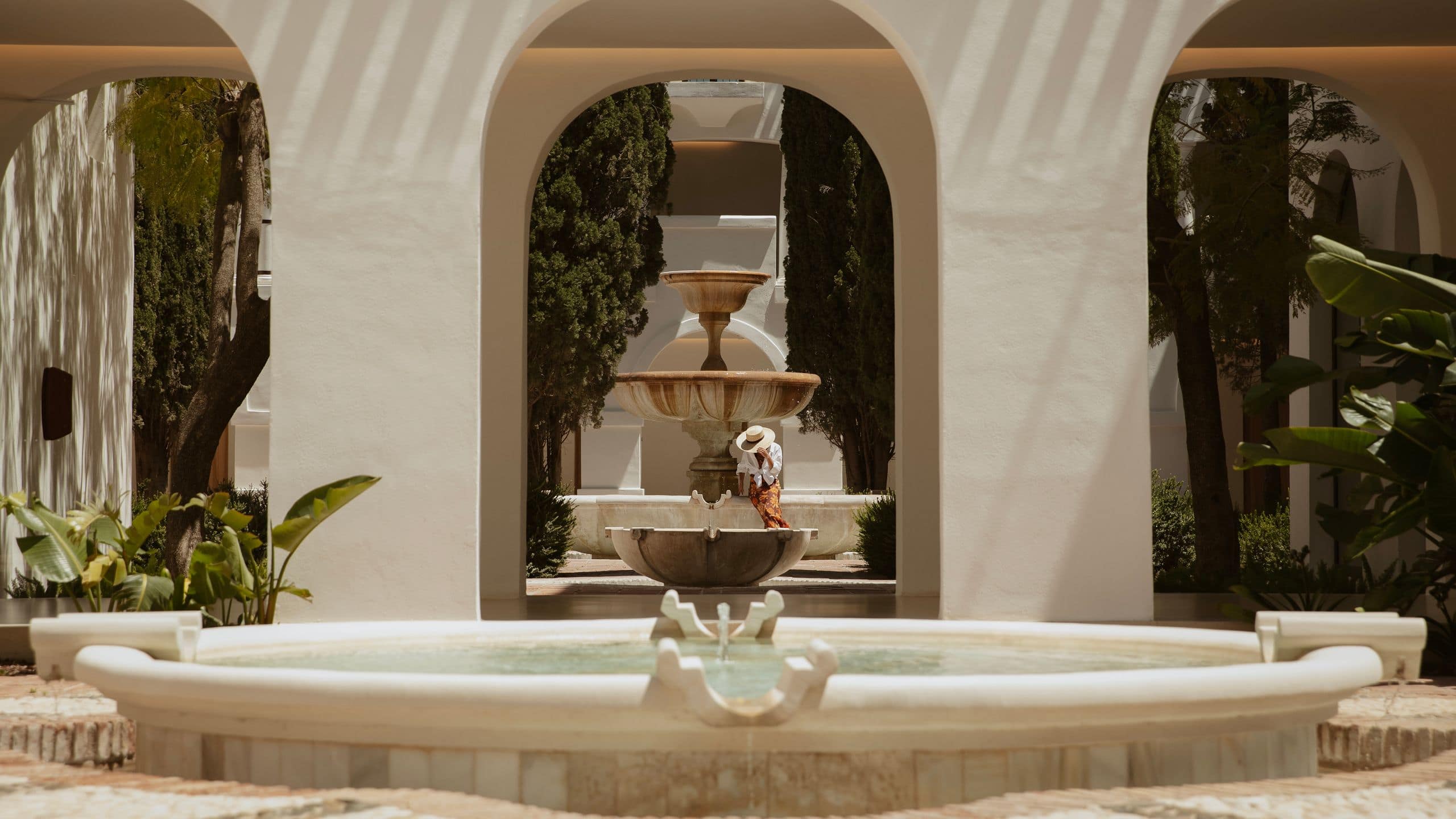 La Zambra Resort Fountain Zarzuela Woman