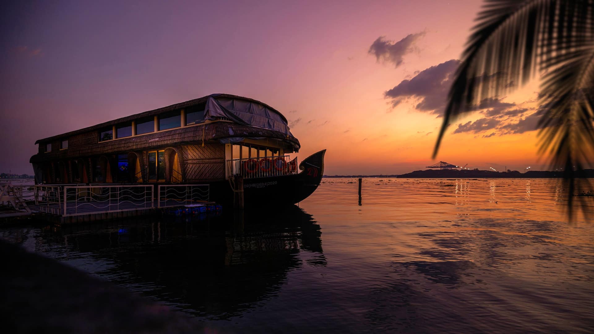 Grand Hyatt Kochi Bolgatty Lulu Event Boat Sunset