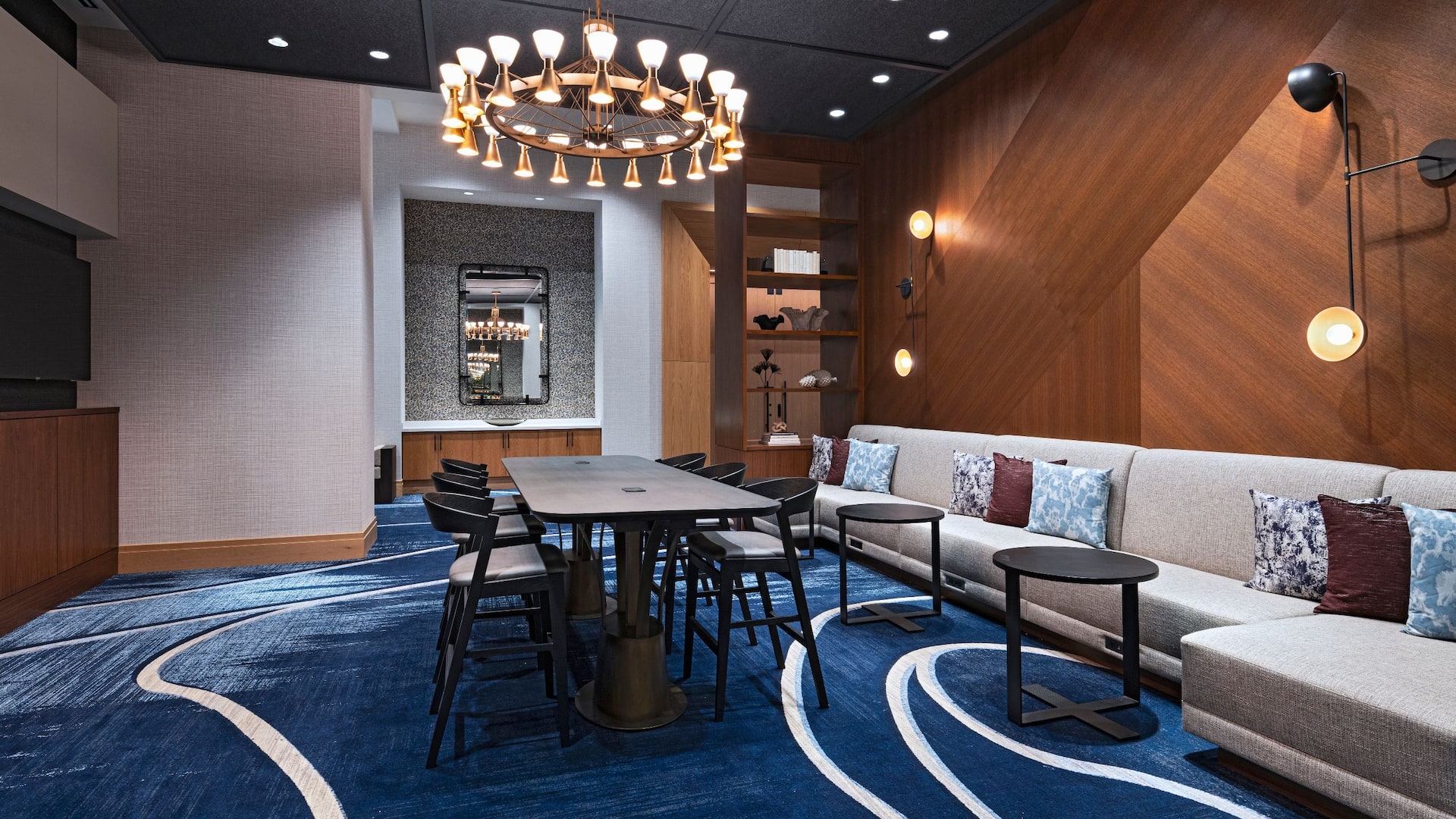 Hyatt Regency Conroe Broadcast Lounge