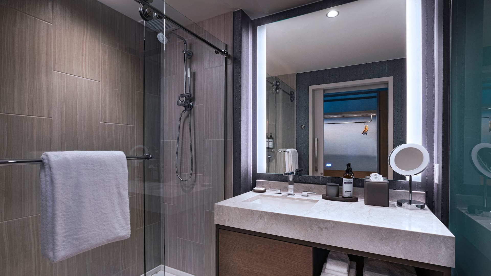 2 из 5 Hyatt Regency Conroe Standard Bathroom