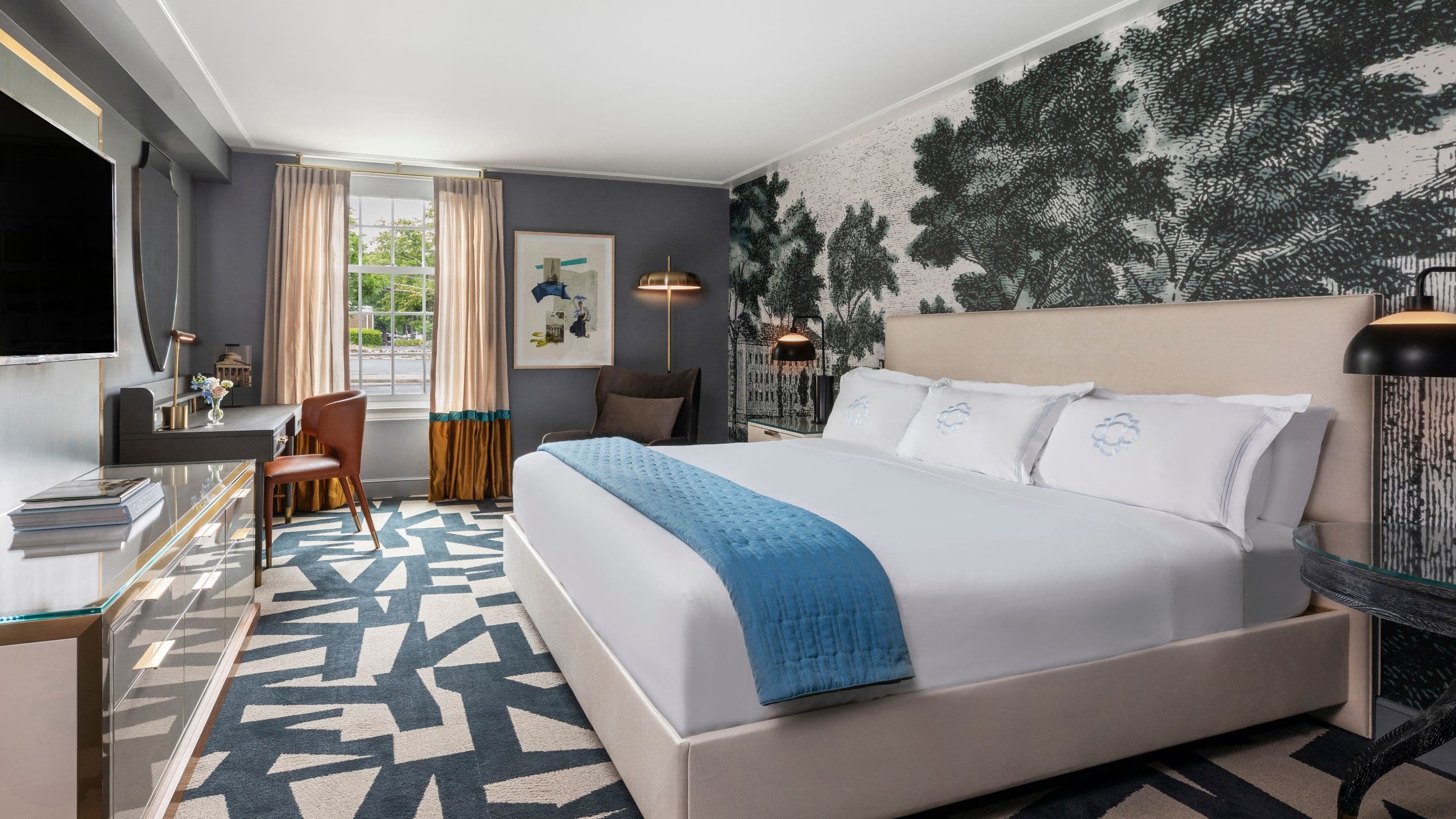 The Carolina Inn Guestroom King Bed