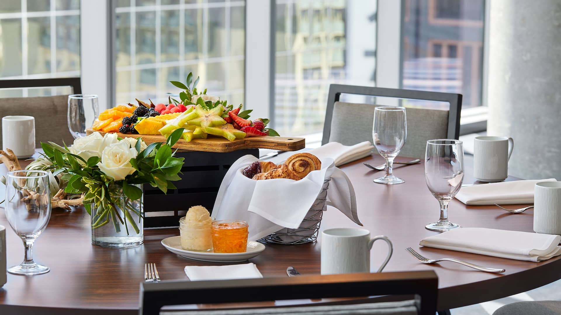 4 of 4 Hyatt Regency Salt Lake City Banquet Fruit Platter Table Set