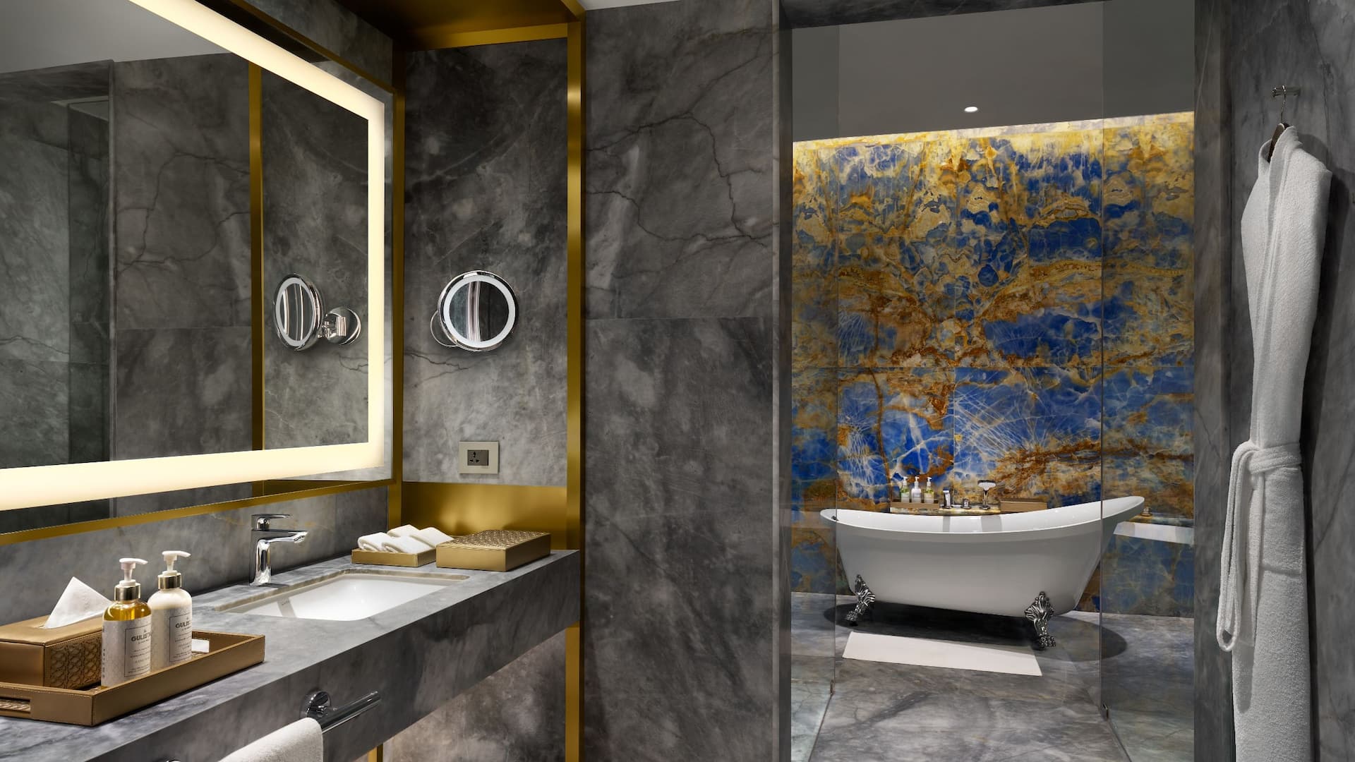 第 3，共 3 Hyatt Regency Jaipur Mansarovar Presidential Suite Bathroom