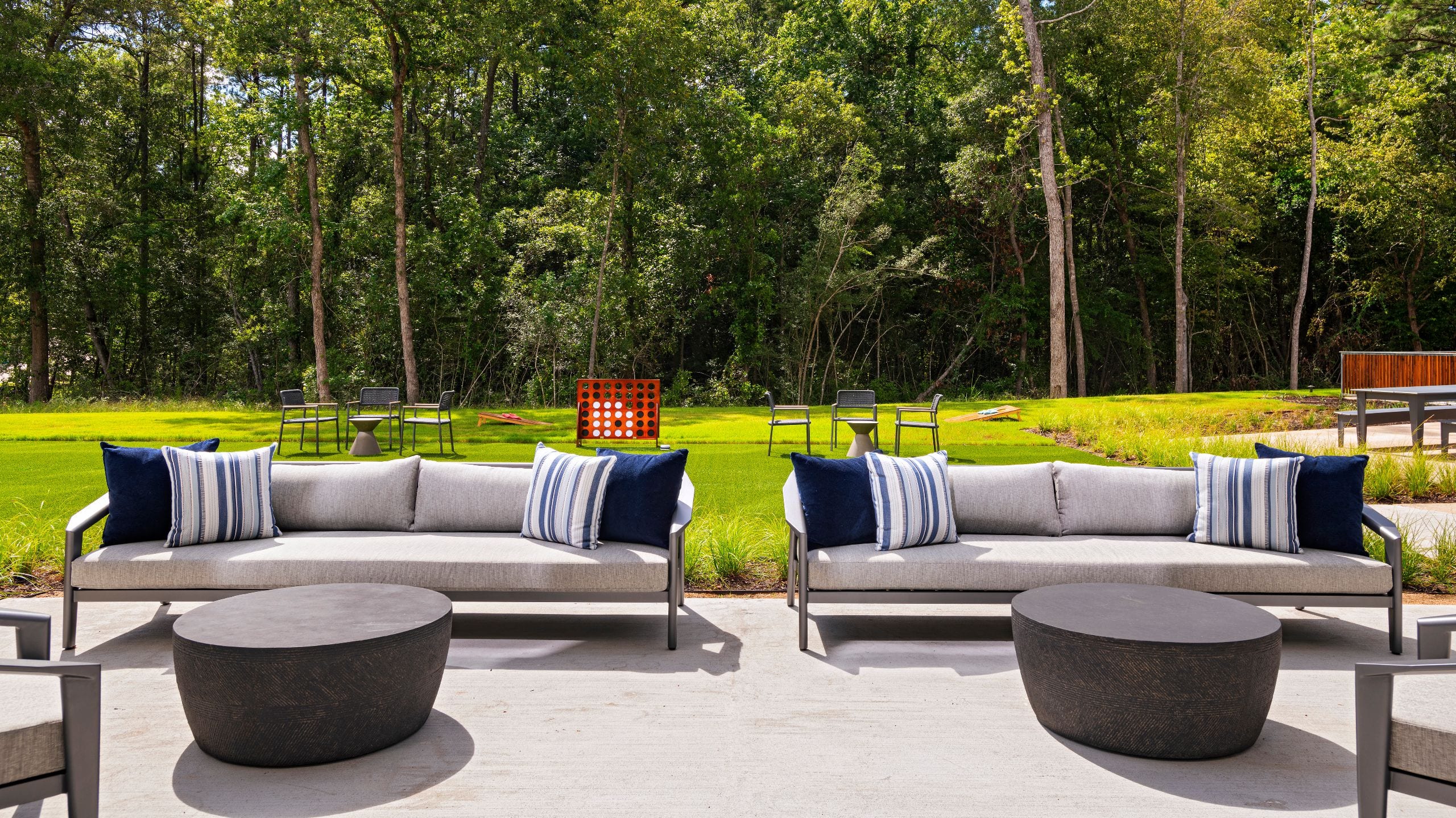 Hyatt Regency Conroe Social Patio
