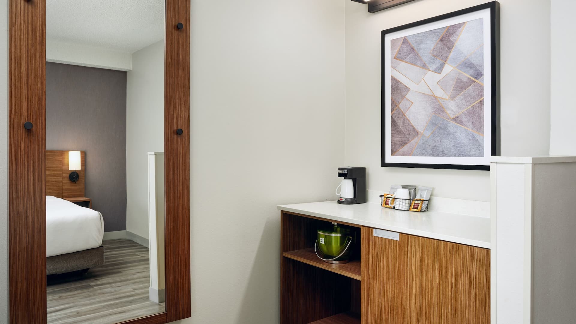 Hyatt Place Greensboro Accessible King Amenities
