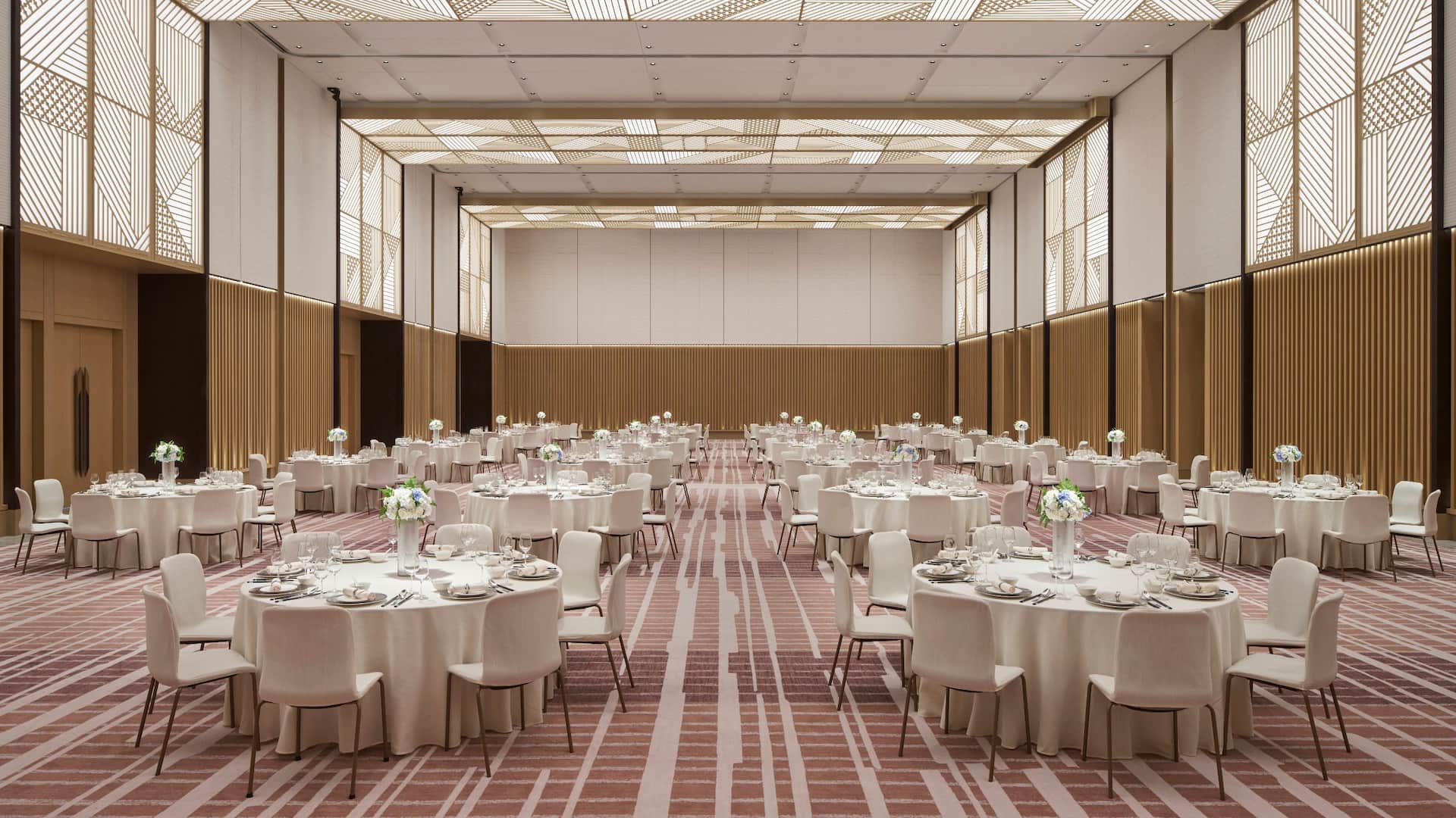 Hyatt Regency Sanya Tianli Bay Regency Ballroom Round Tables