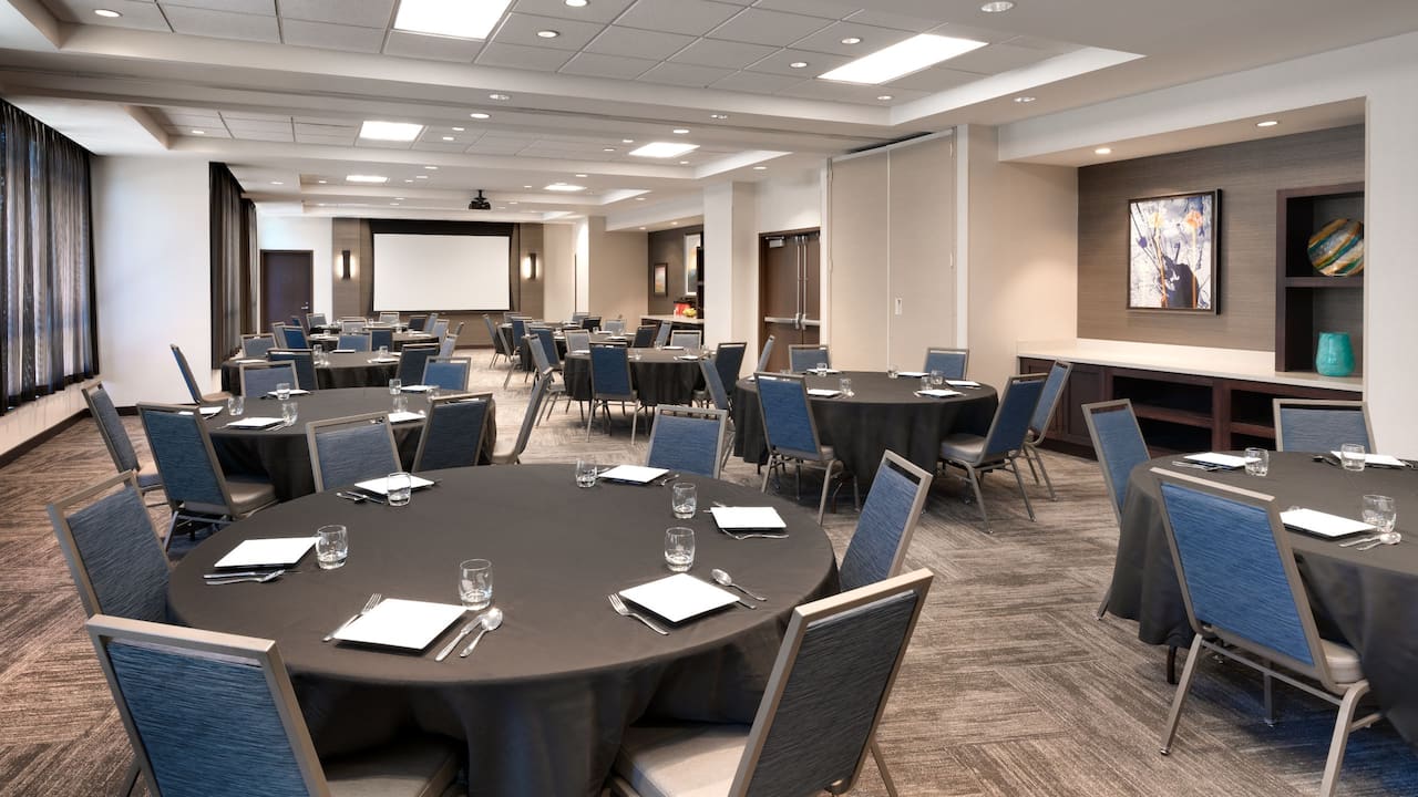 Meeting Room Round Tables