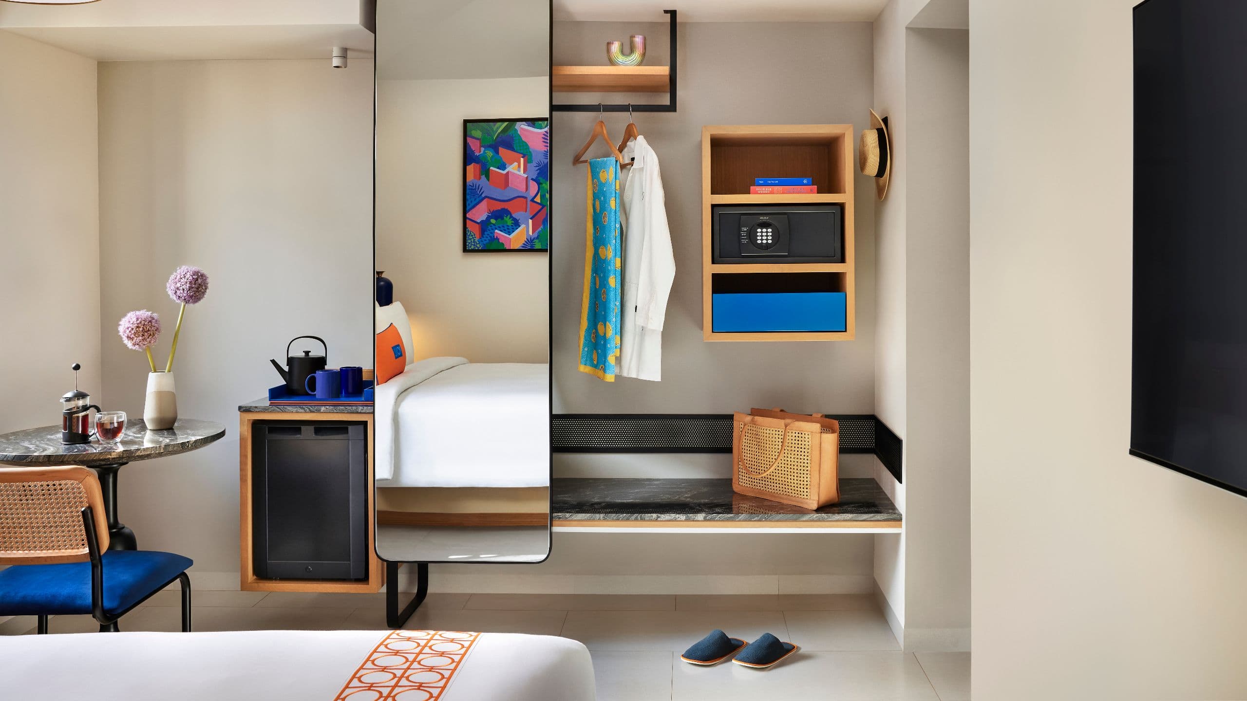 2 de 5 JdV by Hyatt GOAJD_PxxxxCosy Room Wardrobe