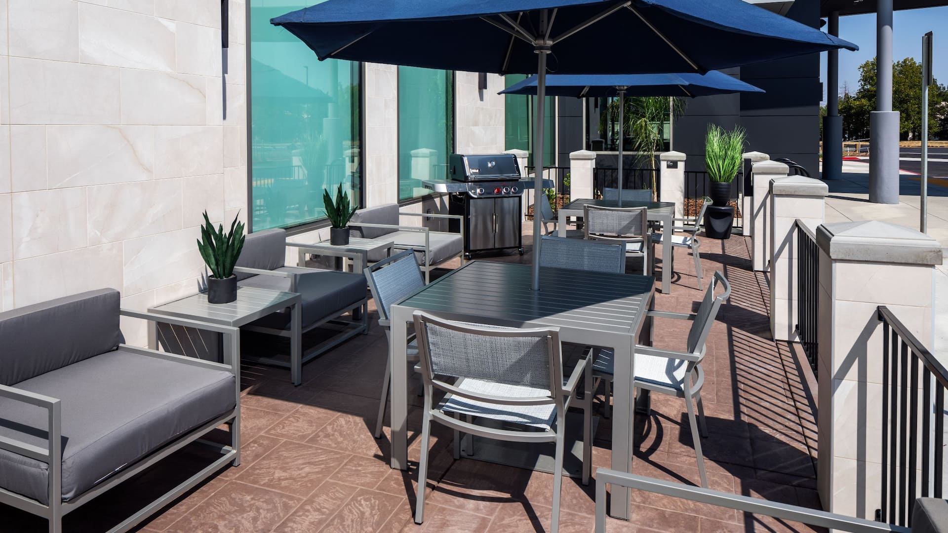 Hyatt House Vacaville Patio