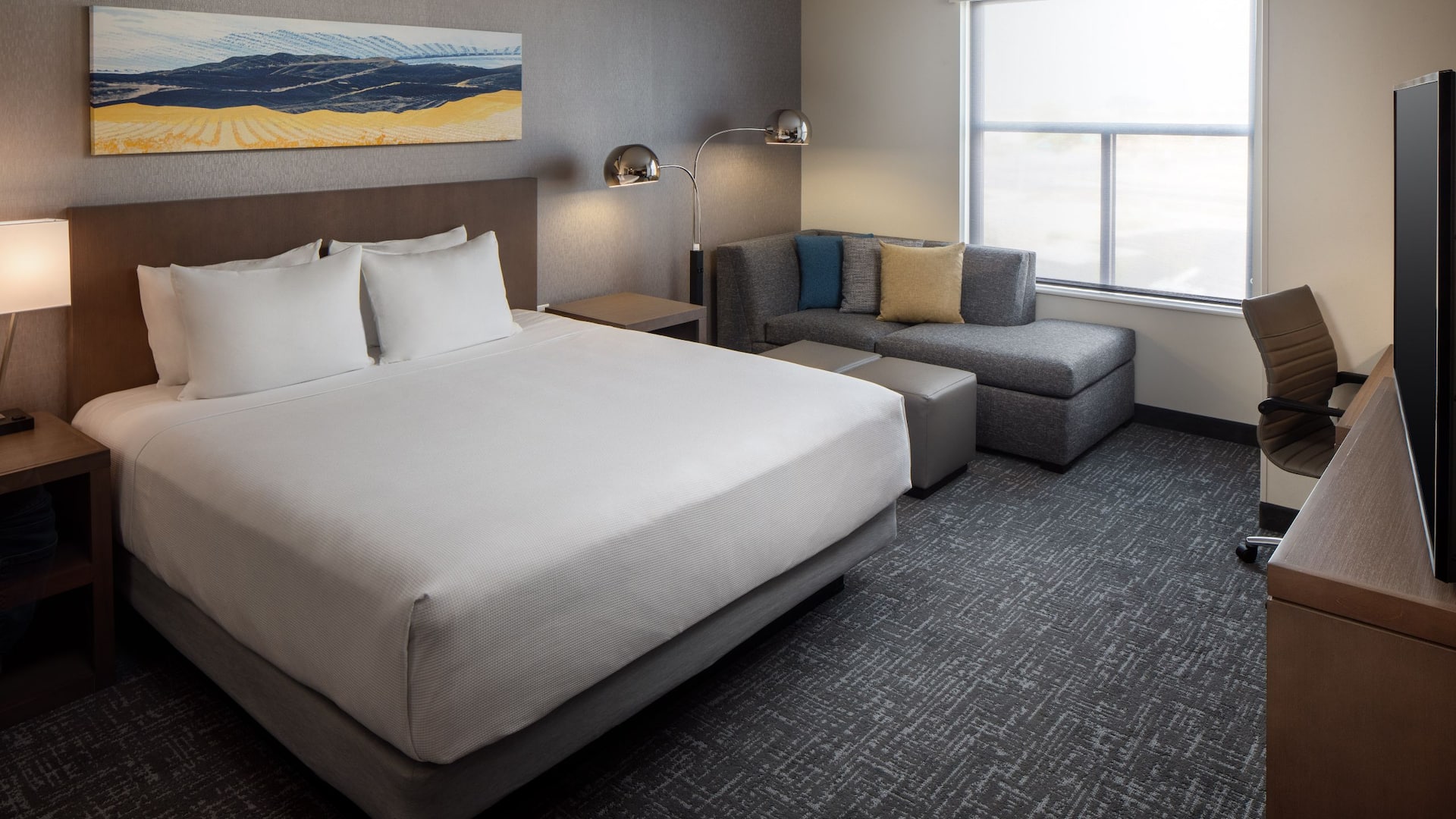 Hyatt House Vacaville King Den