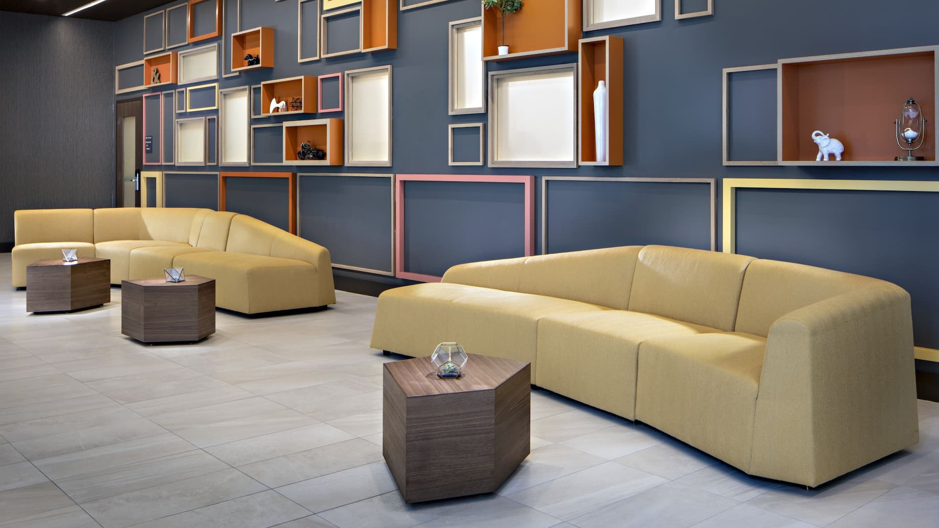 Hyatt Place Grand Rapids/Downtown Lobby