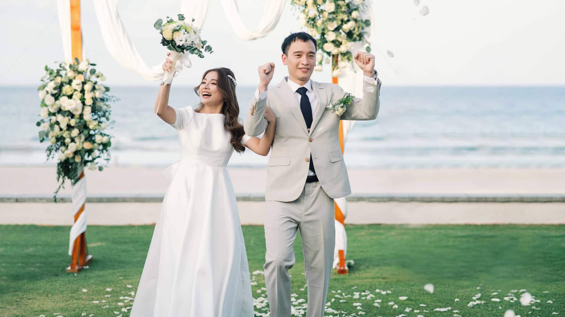 Hyatt Regency Danang Resort and Spa Wedding Ceremony Flowers