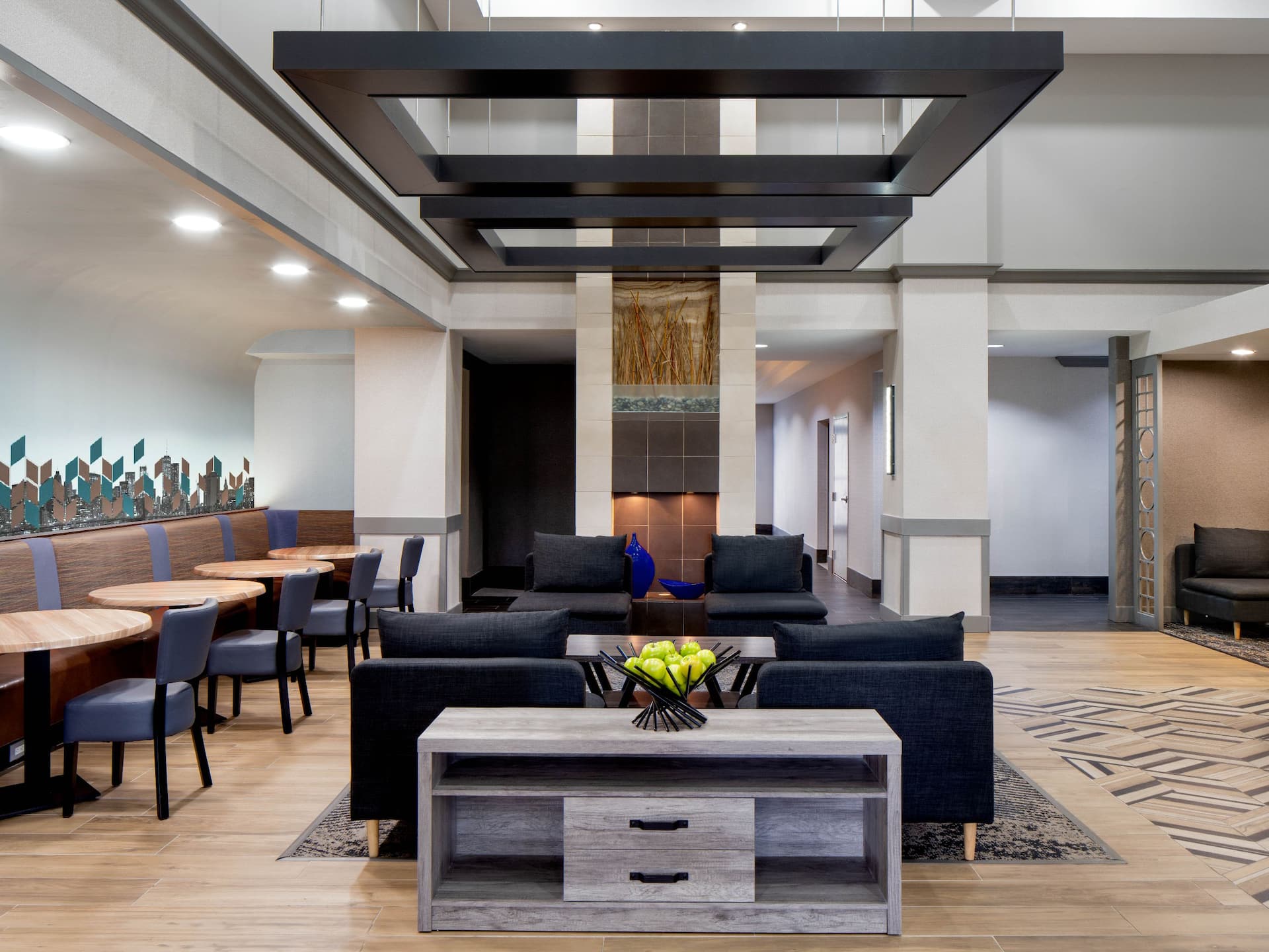 Hyatt Place Fair Lawn/Paramus Lobby Seating