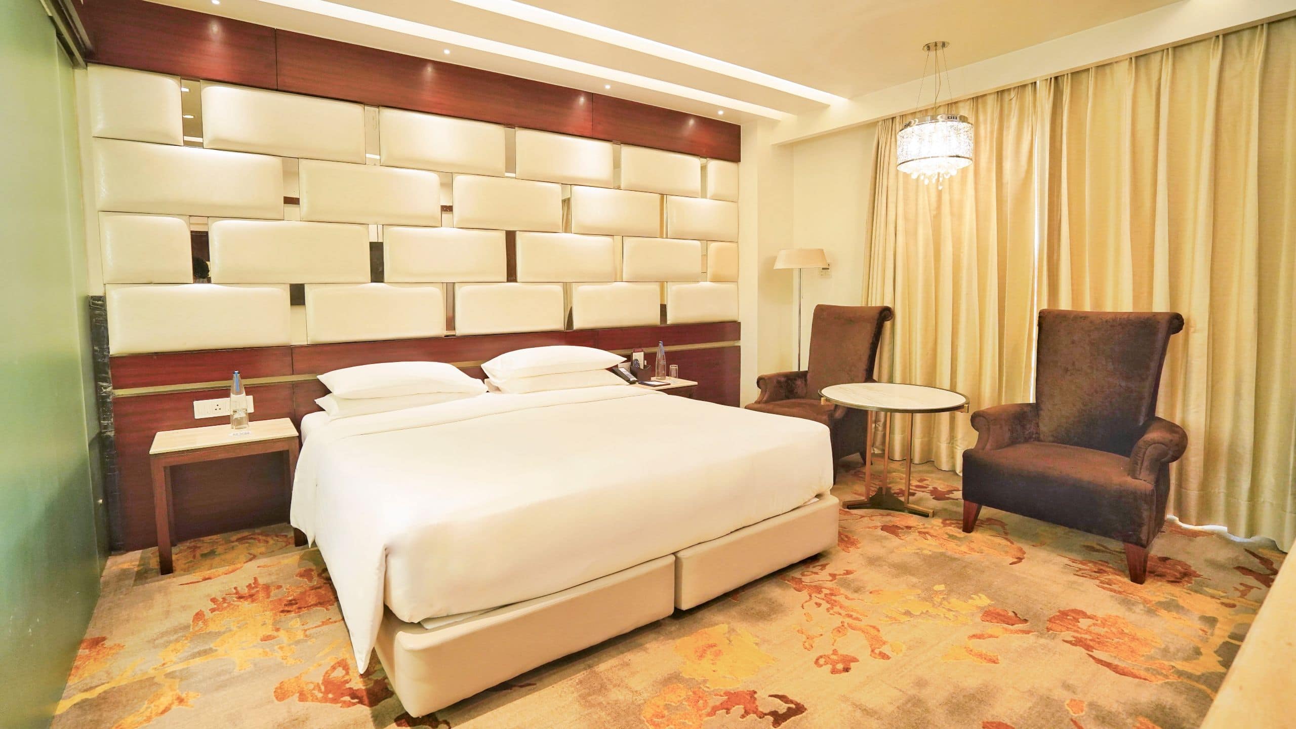 第 1，共 3 Hyatt Centric Rajpur Road Dehradun Deluxe Suite Room
