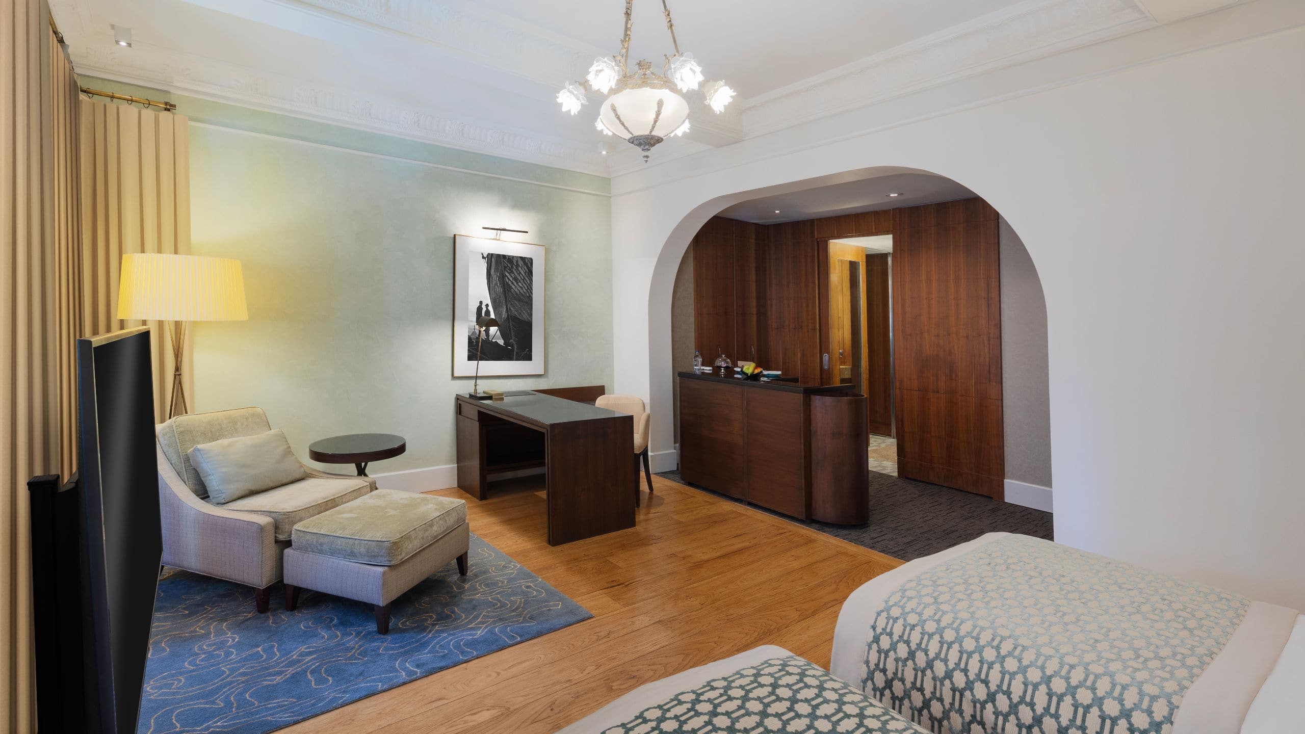 Park Hyatt Istanbul - Macka Palas Deluxe Twin Room Entrance