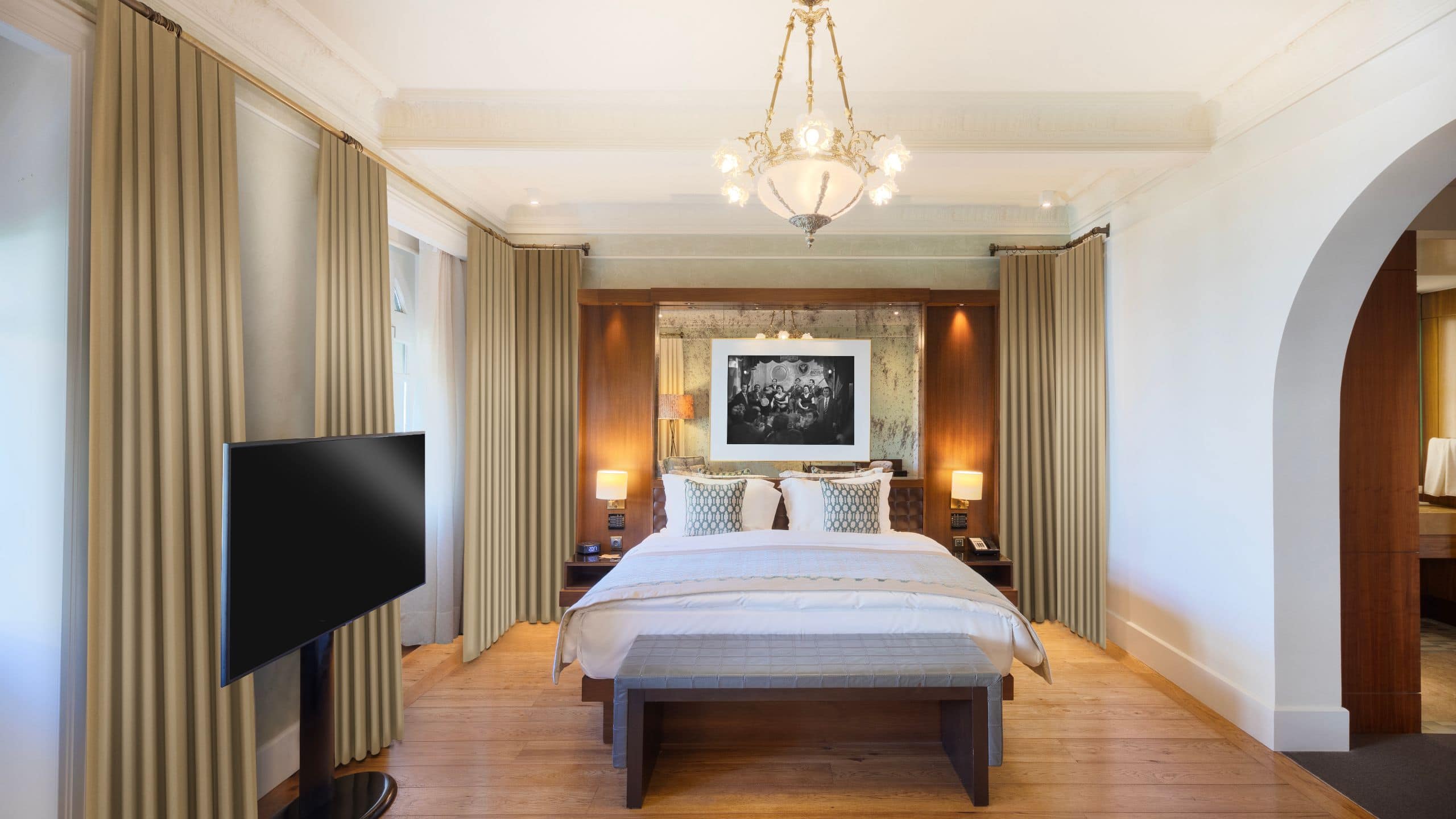 Park Hyatt Istanbul - Macka Palas Premium King Bed Tv