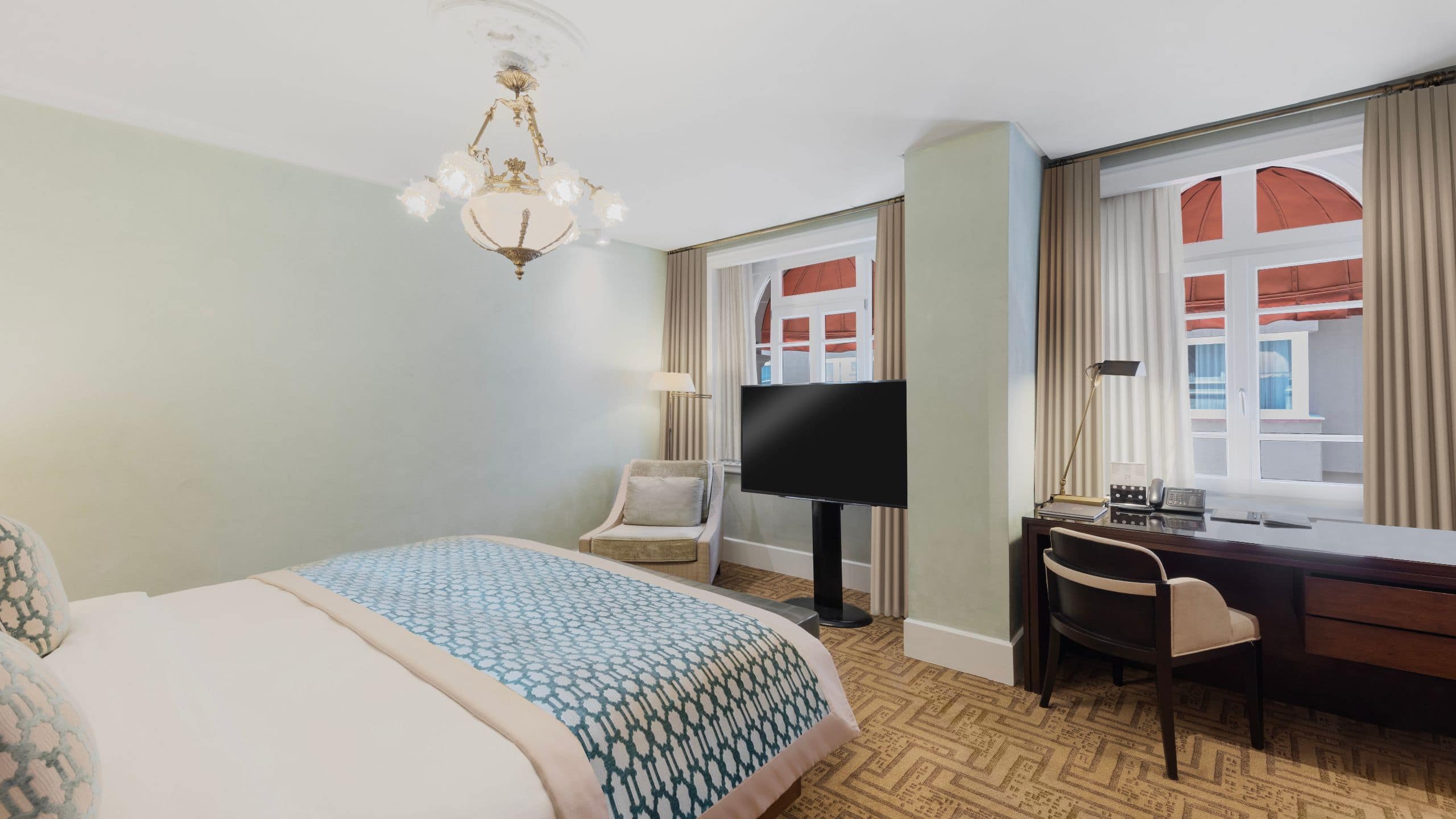 Park Hyatt Istanbul - Macka Palas Park Suite Bed View