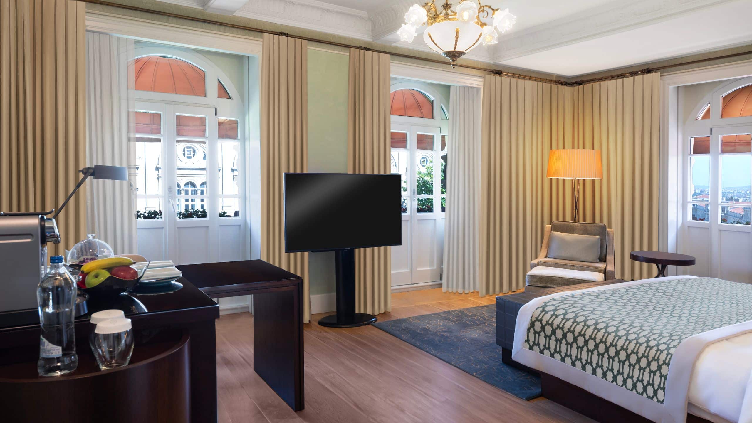 Park Hyatt Istanbul - Macka Palas Deluxe King Bedroom Amenities