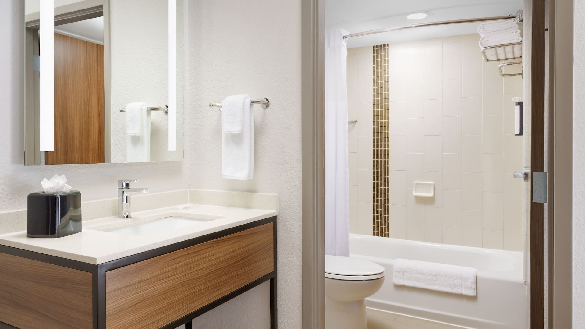 6 de 7 Hyatt Place Orlando / I-Drive / Convention Center Bathtub