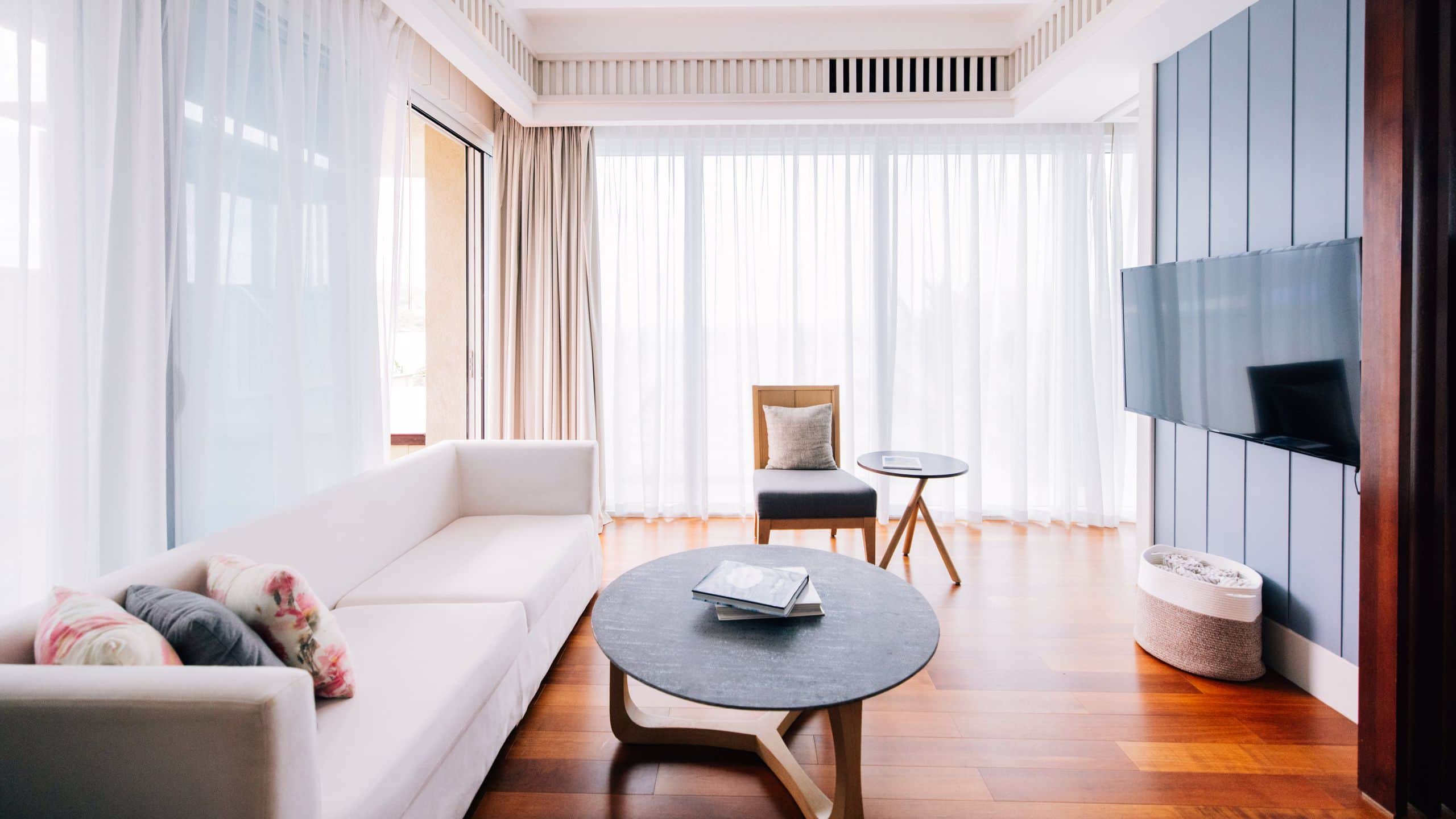 2 von 5 Park Hyatt St. Kitts Christophe Harbour Ocean View Suite Living Room
