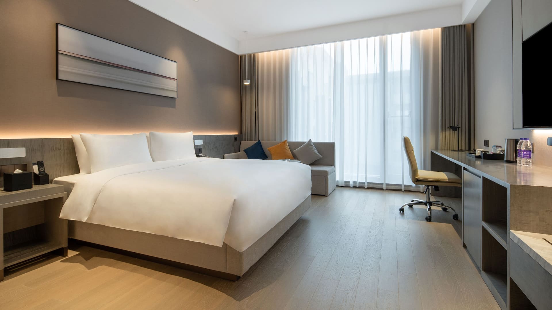 Hyatt Place Linyi People's Square One King Bed With Sofa Bedroom