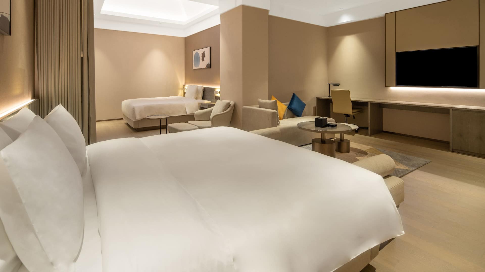 Hyatt Place Linyi People's Square Specialty Suite King Bed With Sofa Bed