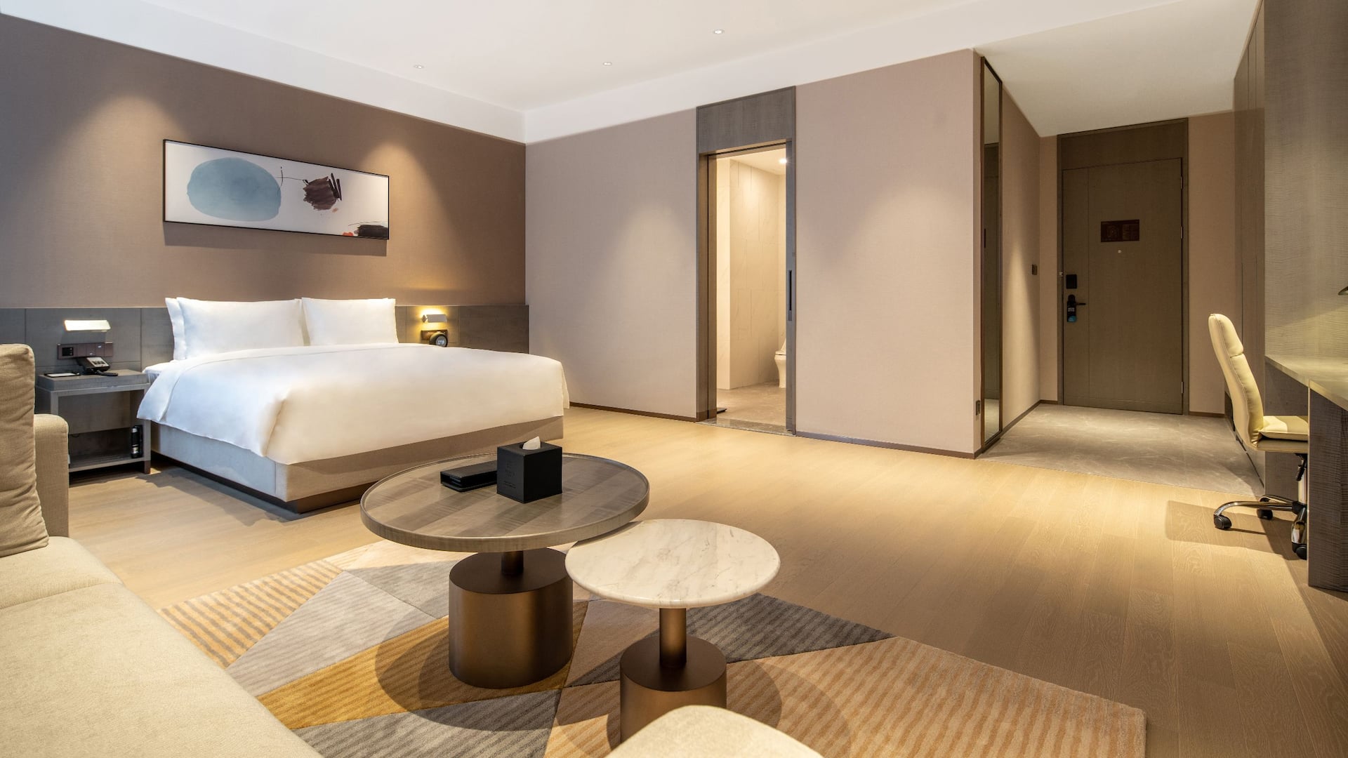 Hyatt Place Linyi People's Square Specialty King Bed With Sofa Bedroom