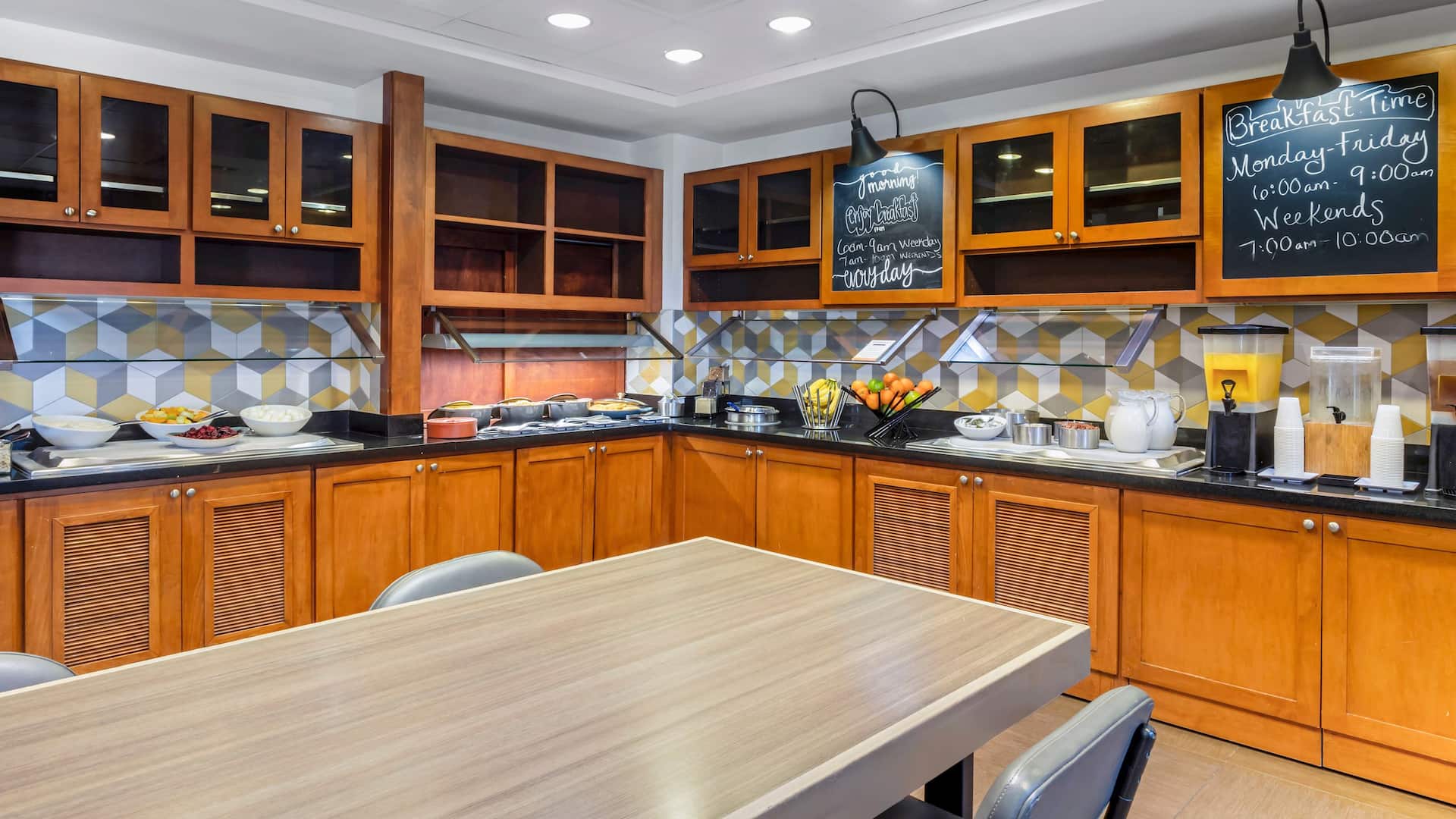 Hyatt Place Houston-North Breakfast Bar