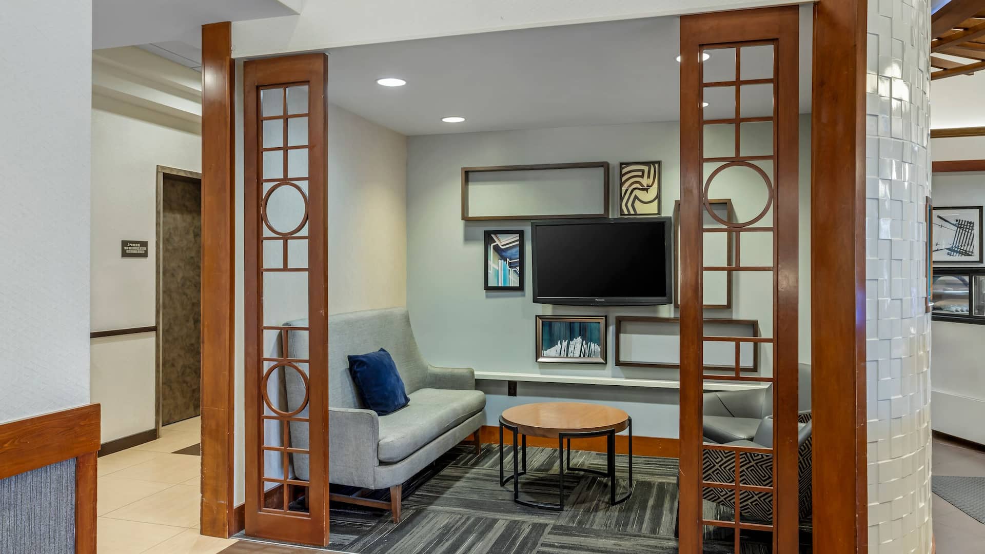 Hyatt Place Houston-North Lobby Meeting Room