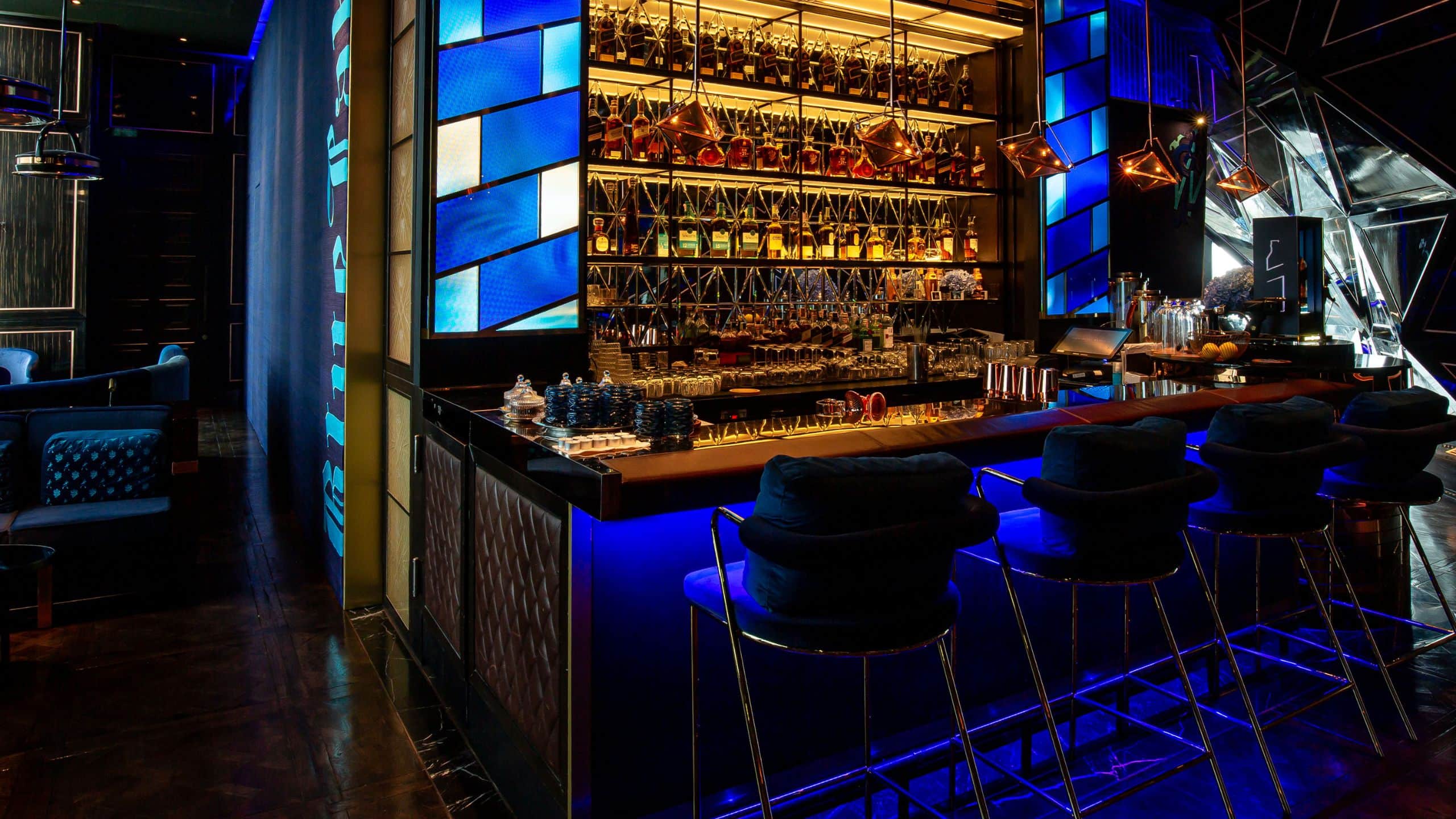 Park Hyatt Bangkok Depth Of Blue Room With Led