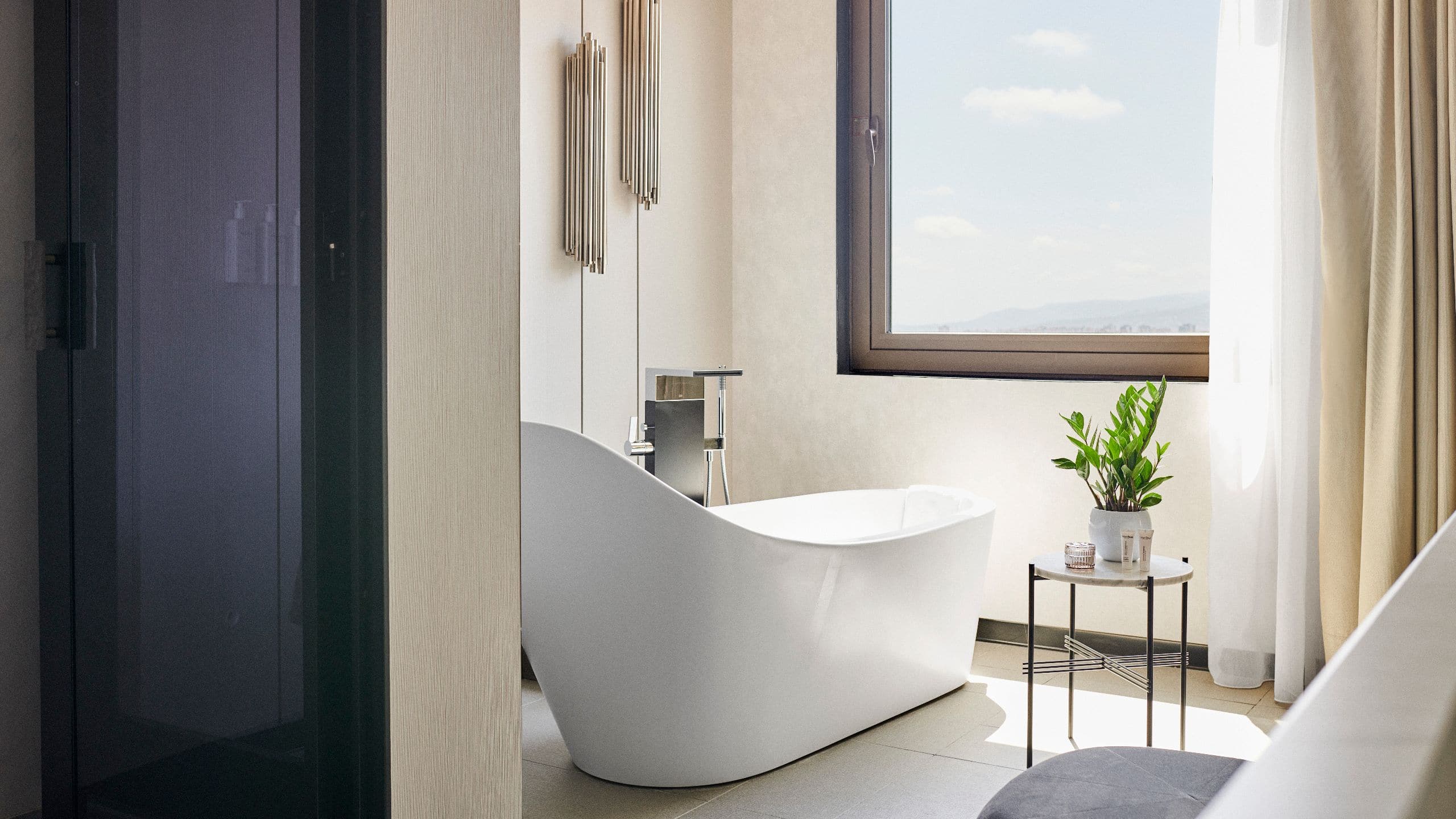 Grand Hyatt Barcelona Grand Suite Bathroom