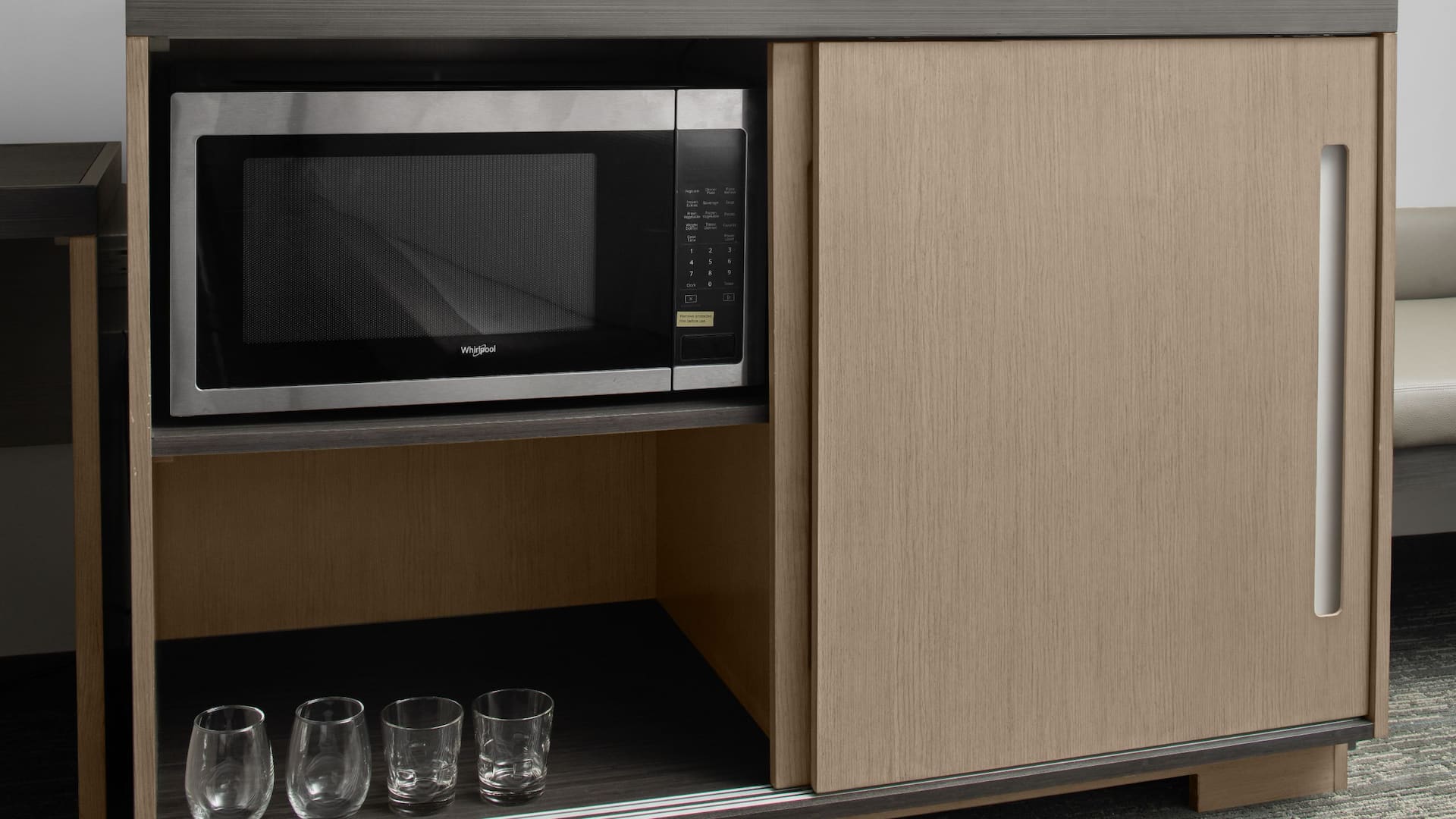 4 of 5 Hyatt House Lansing / University Area Double Queen With Den Microwave