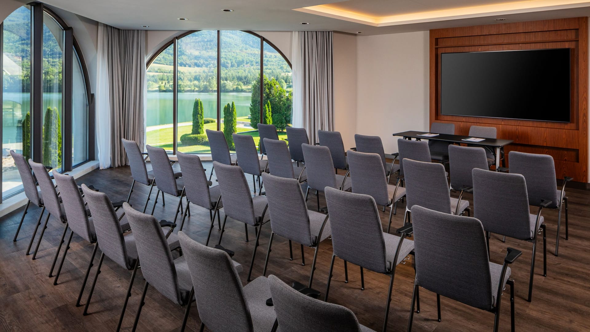 Hyatt Regency Pravets Resort Ostroma Hall