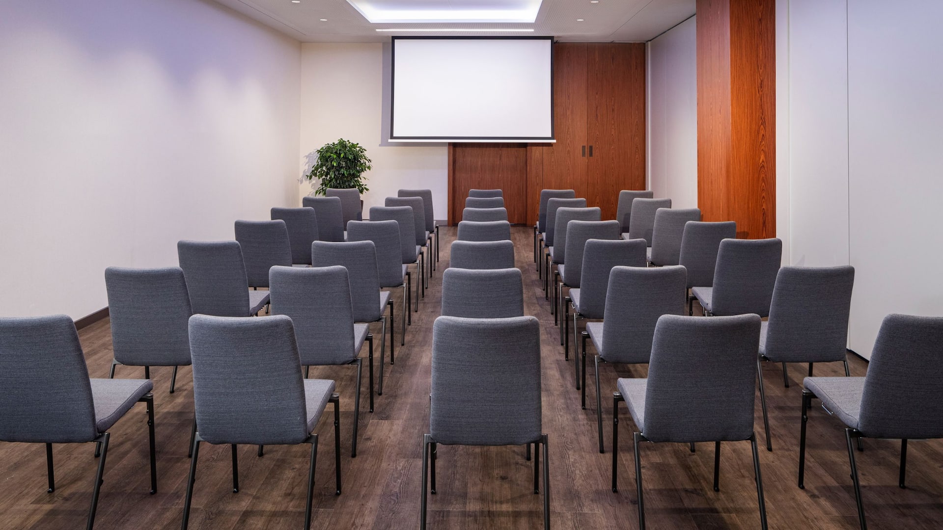 Hyatt Regency Pravets Resort Monovets Hall Theatre Setup