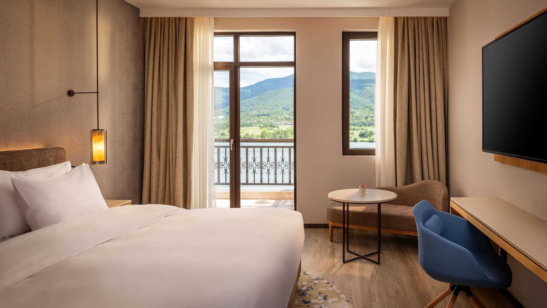 Hyatt Regency Pravets Resort Regency Suite Lake View Bedroom