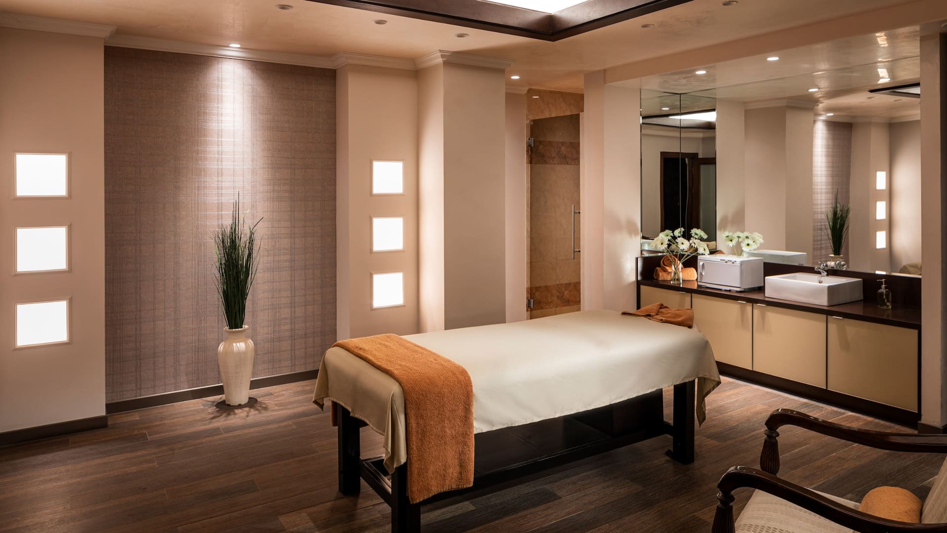 Hyatt Regency Pravets Resort Spa Massage Room
