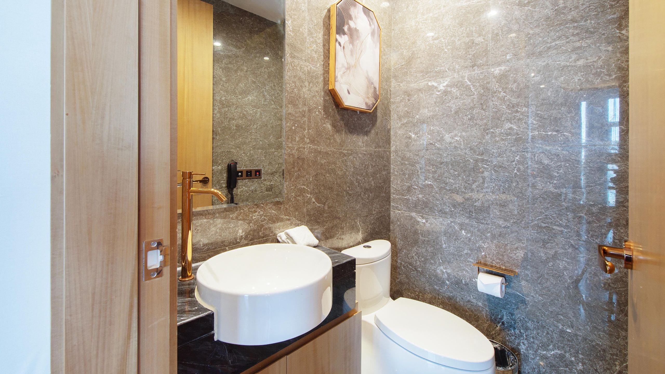 第 4，共 4 UrCove Hefei Eco-Tech Development Area Urcove Executive Suite Bathroom