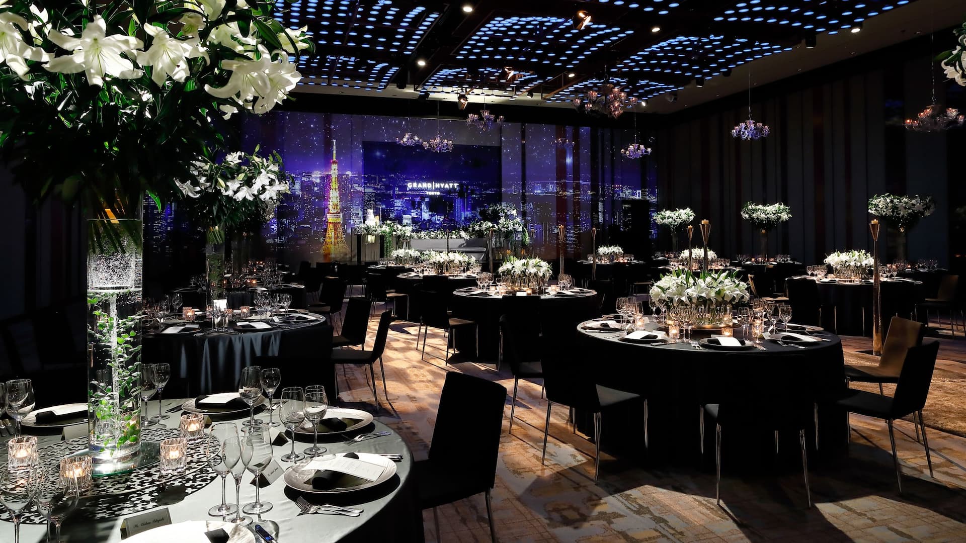 Grand Hyatt Tokyo Wedding Grand Ballroom With Projetion Mapping