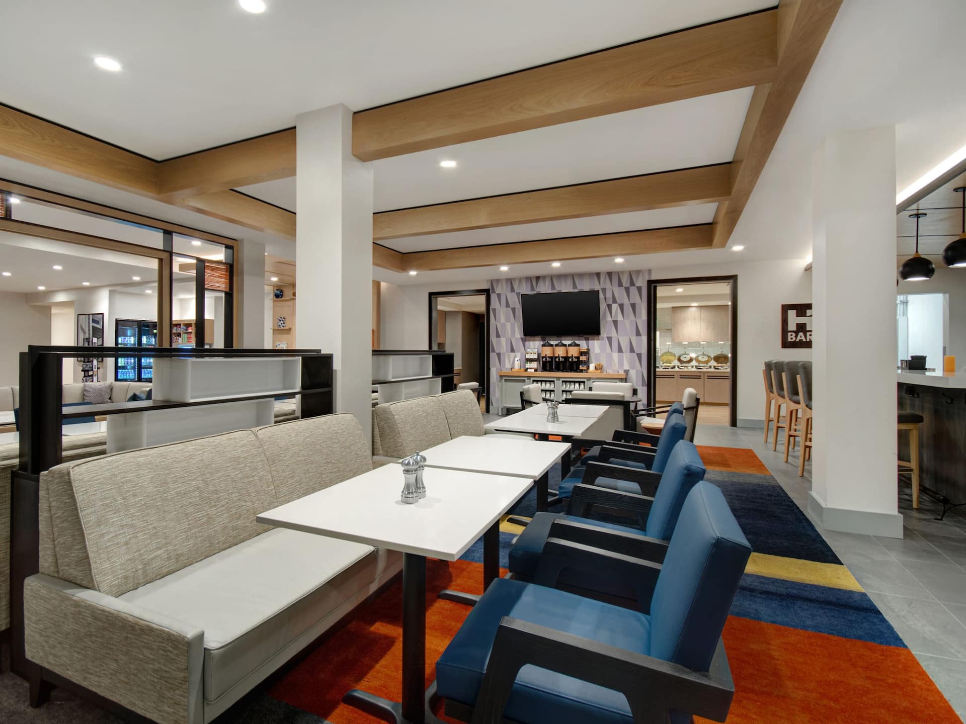 Hyatt House Mall of America / MSP Airport Lounge Seating Area