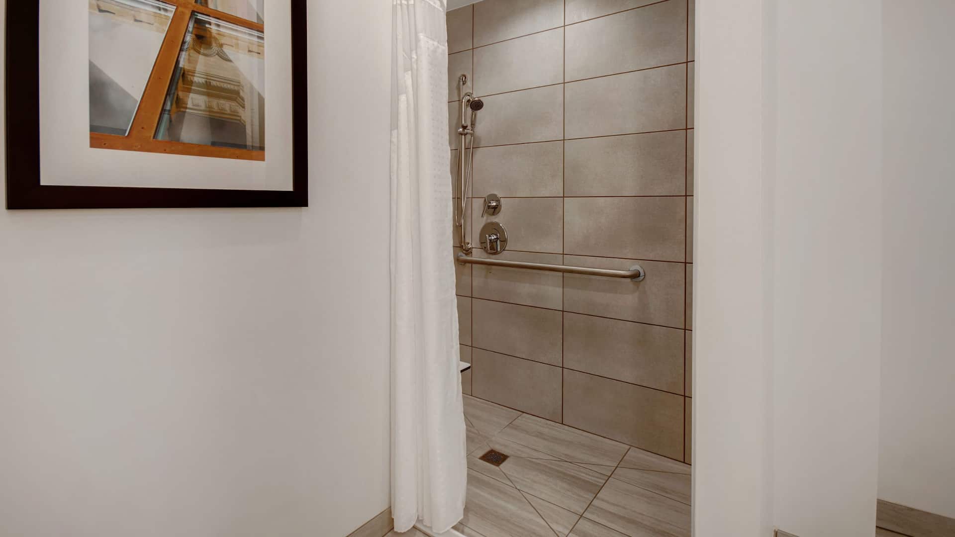 6 of 7 Hyatt House Mall of America / MSP Airport Accessible Shower