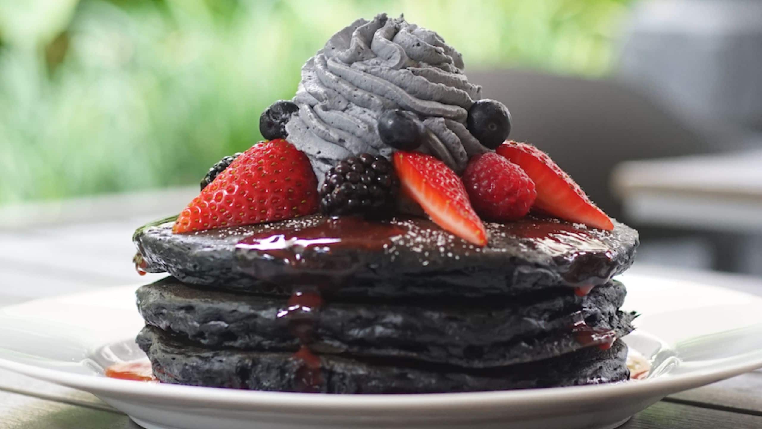 1/1 Hyatt Centric Waikiki Beach Basalt Charcoal Pancakes