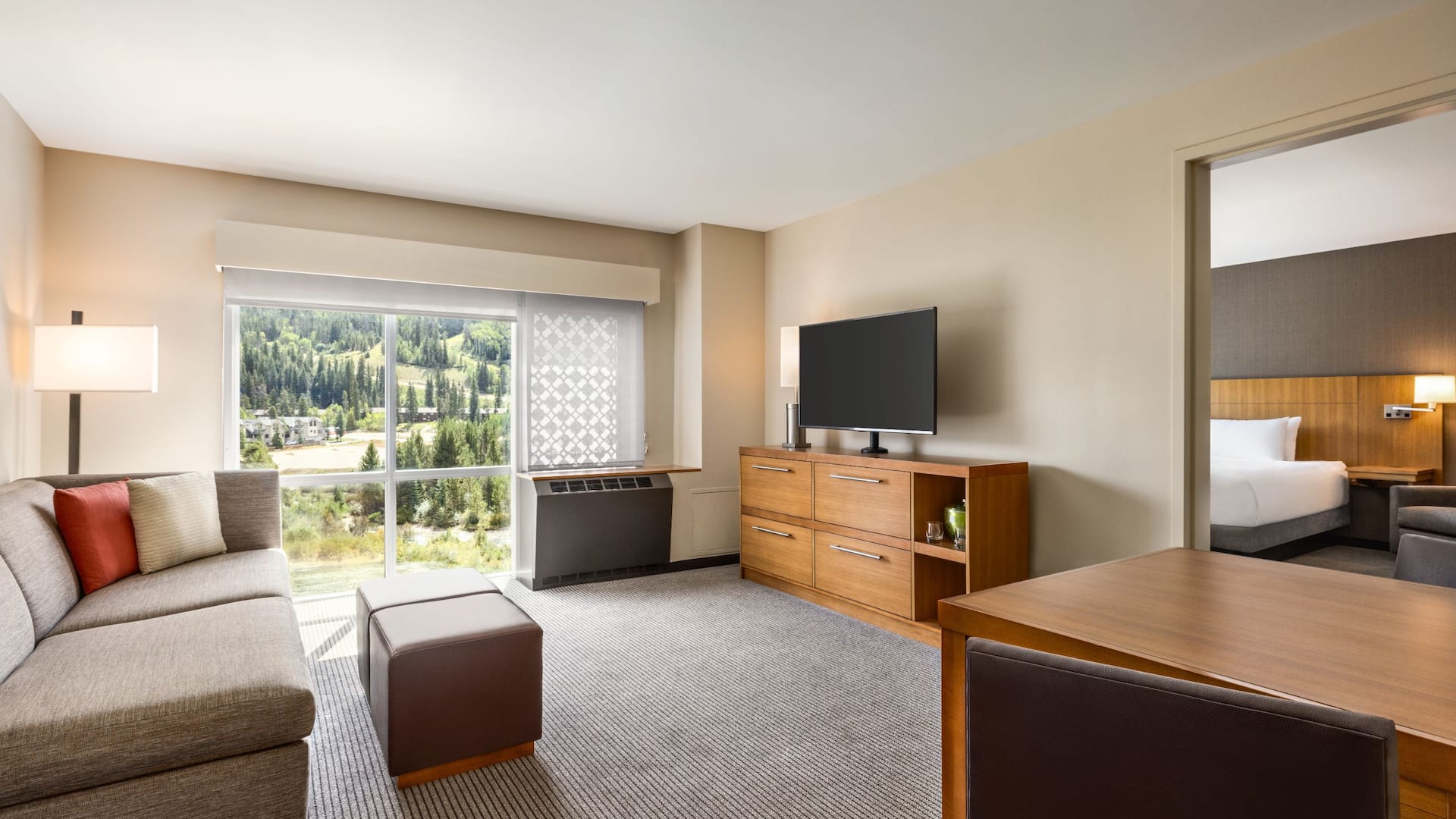 Hyatt Place Keystone / Dillon King Suite With Sofa Bed Mountain View
