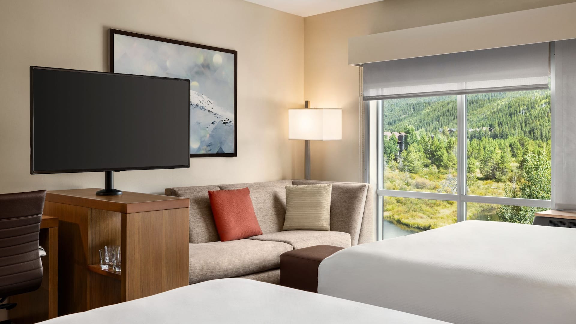 Hyatt Place Keystone / Dillon Hyatt Place Keystone Queen Mountain Tv Sofabed View