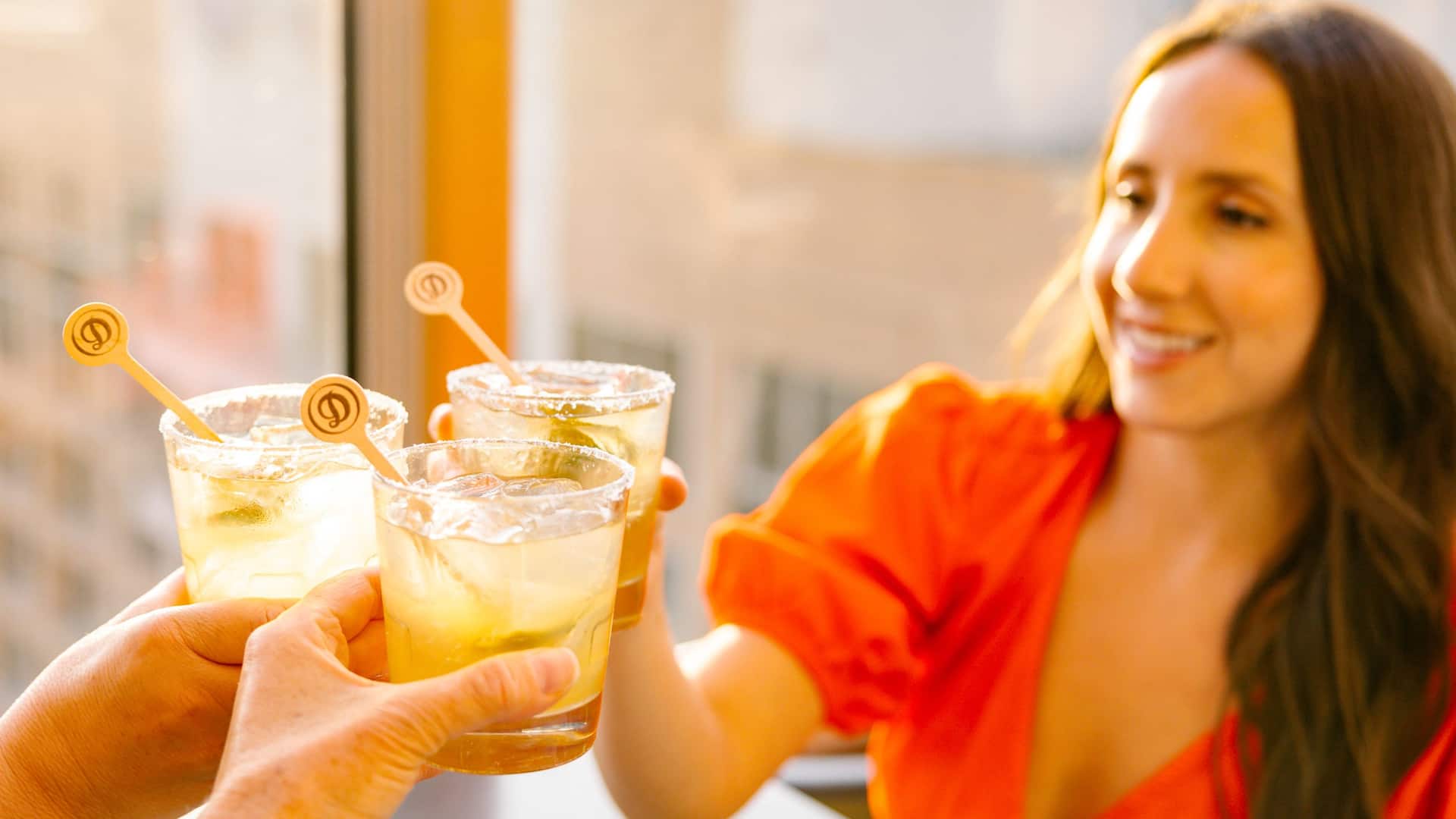 Hyatt Regency Bellevue on Seattle's Eastside Daniels Broiler Cheers Drinks