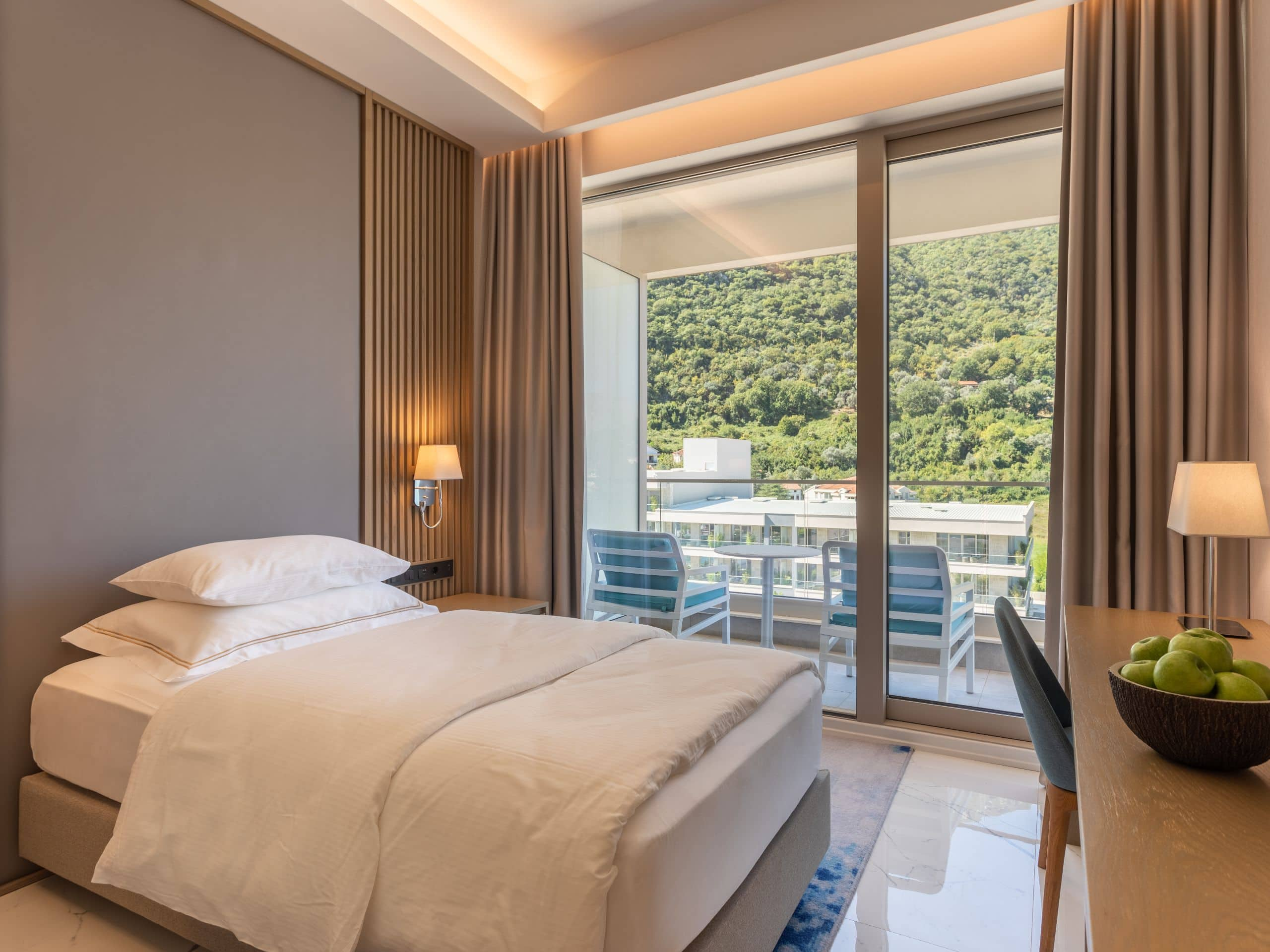 Номера и люксы в роскошном 5-звездочном отеле | Hyatt Regency Kotor Bay  Resort