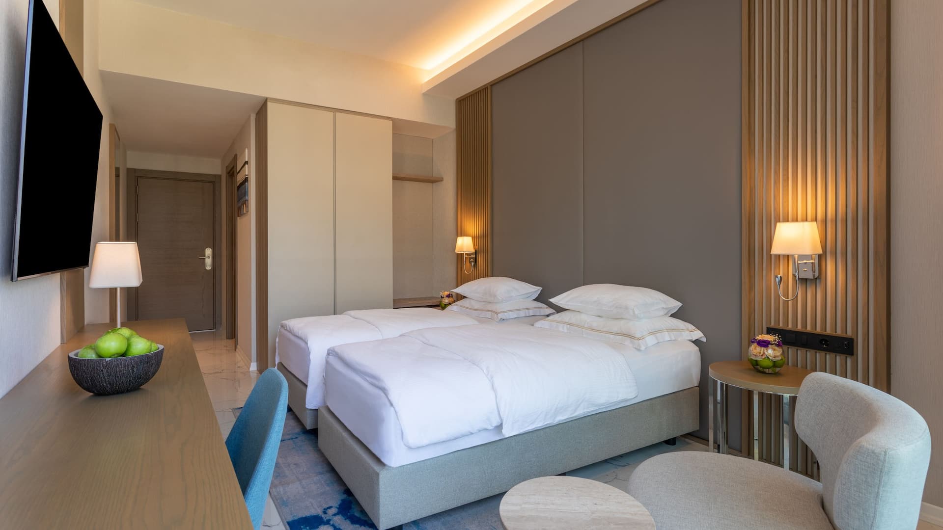 Hyatt Regency Kotor Bay Resort Two Twin Bed Seating Area